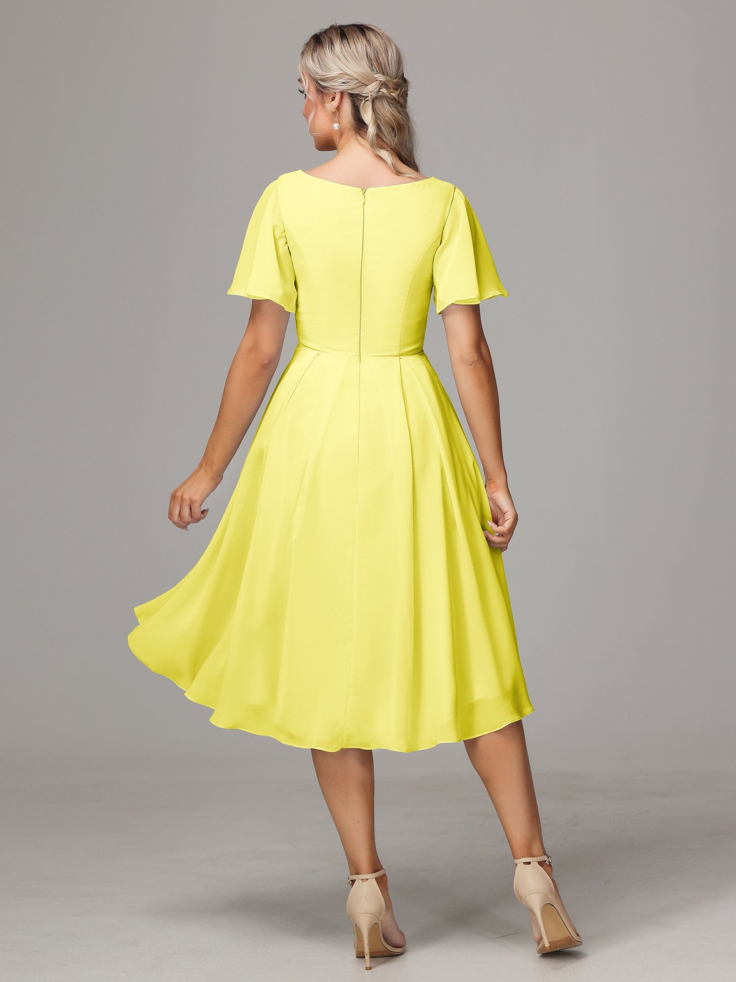 Short Sleeves V Neck Knee Length Chiffon Bridesmaid Dresses