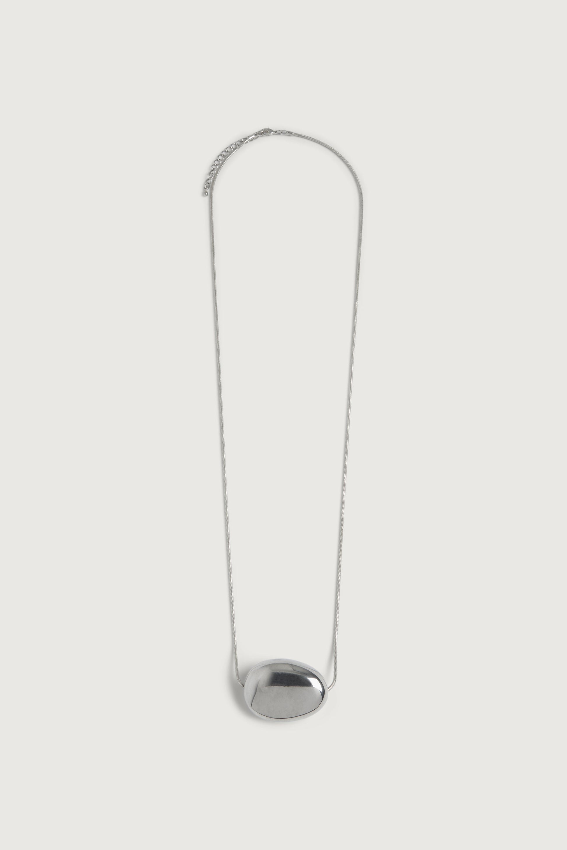 PEBBLE PENDANT NECKLACE