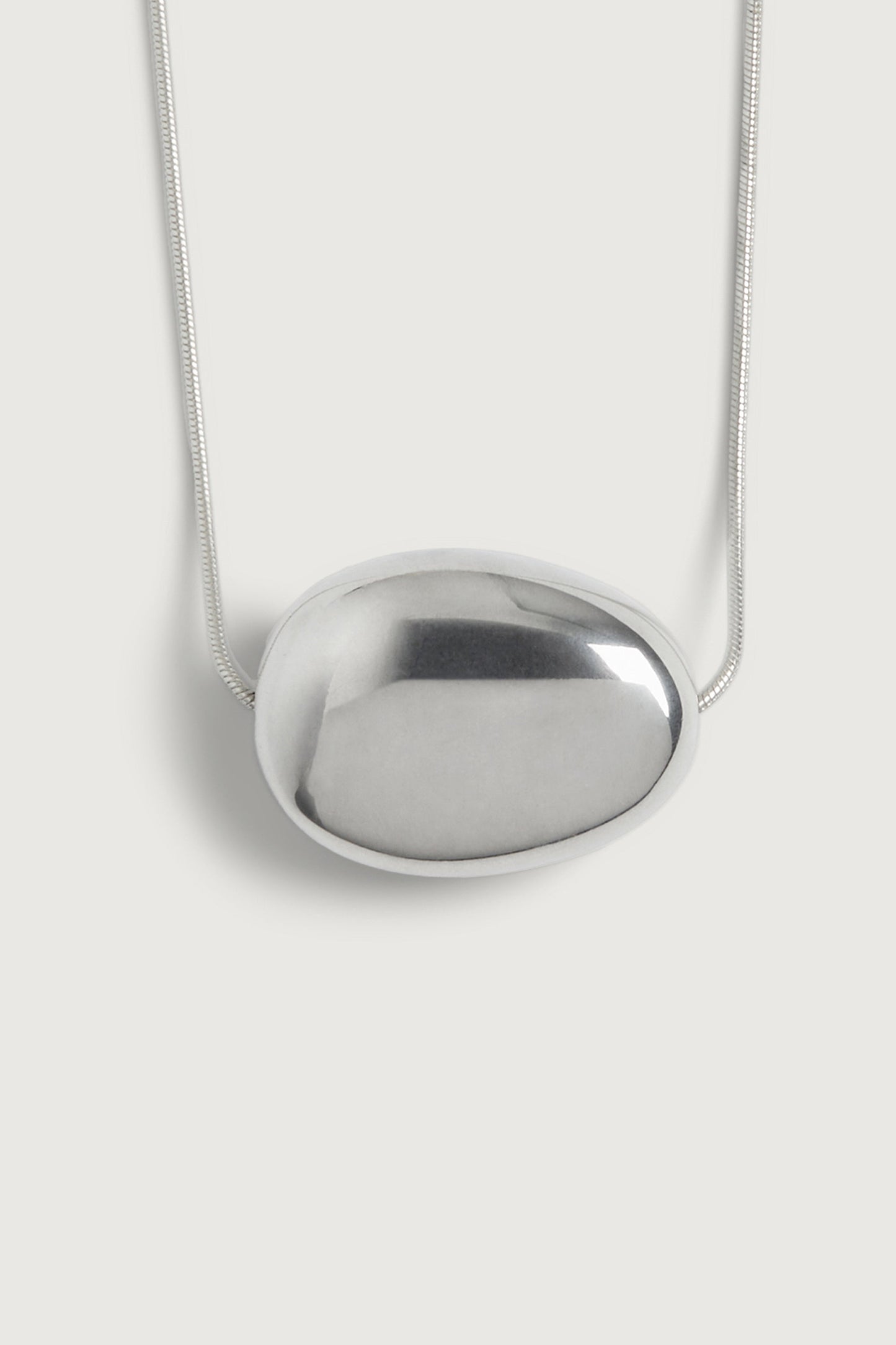 PEBBLE PENDANT NECKLACE