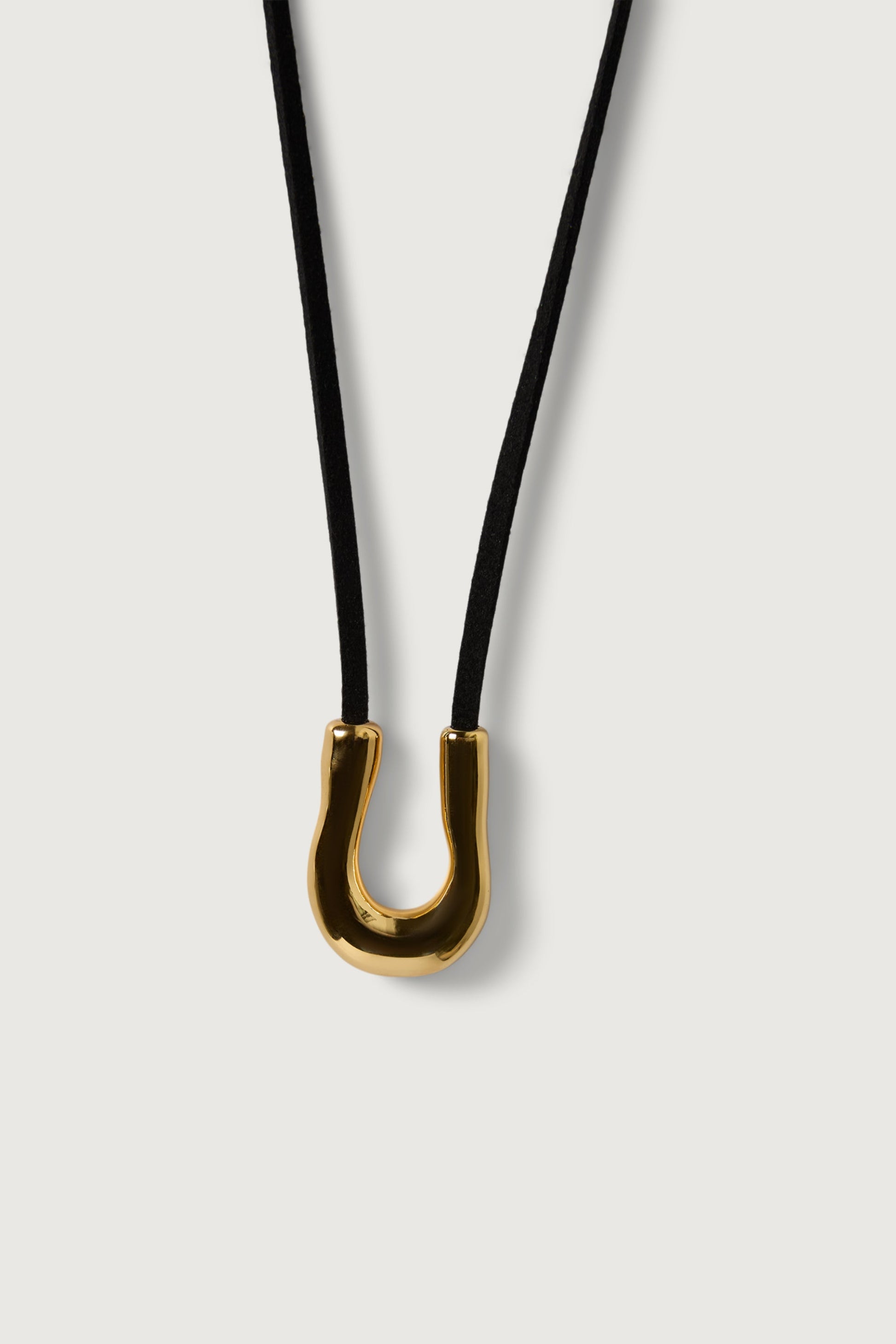 U PENDANT CORD NECKLACE