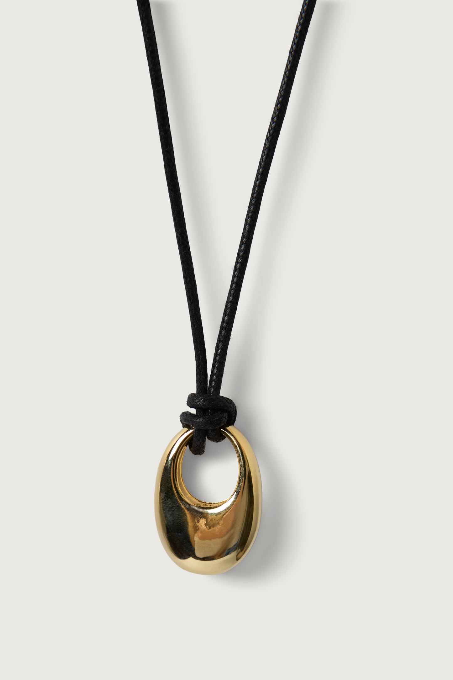 HOOP PENDANT NECKLACE
