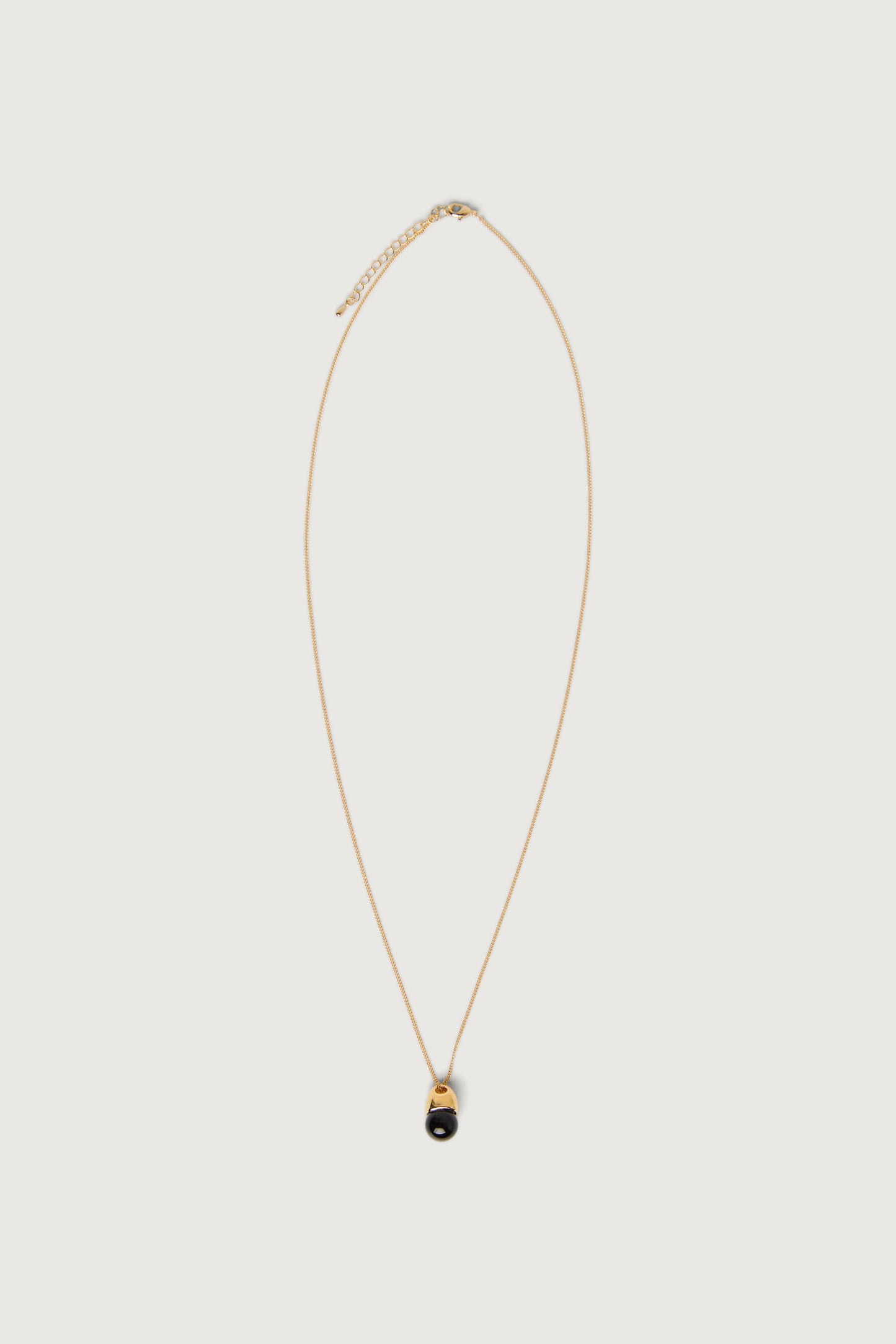 CONTRAST PENDANT NECKLACE