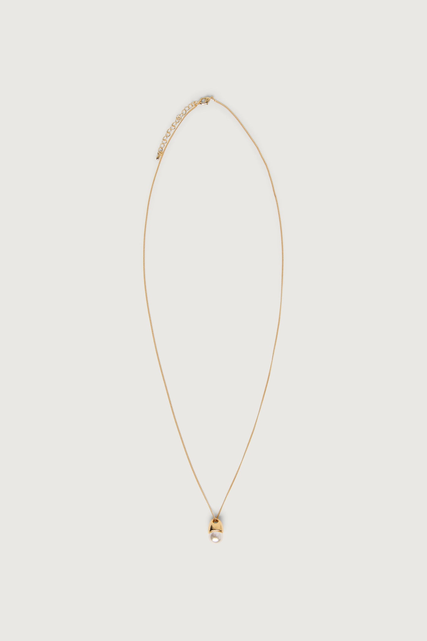 CONTRAST PENDANT NECKLACE