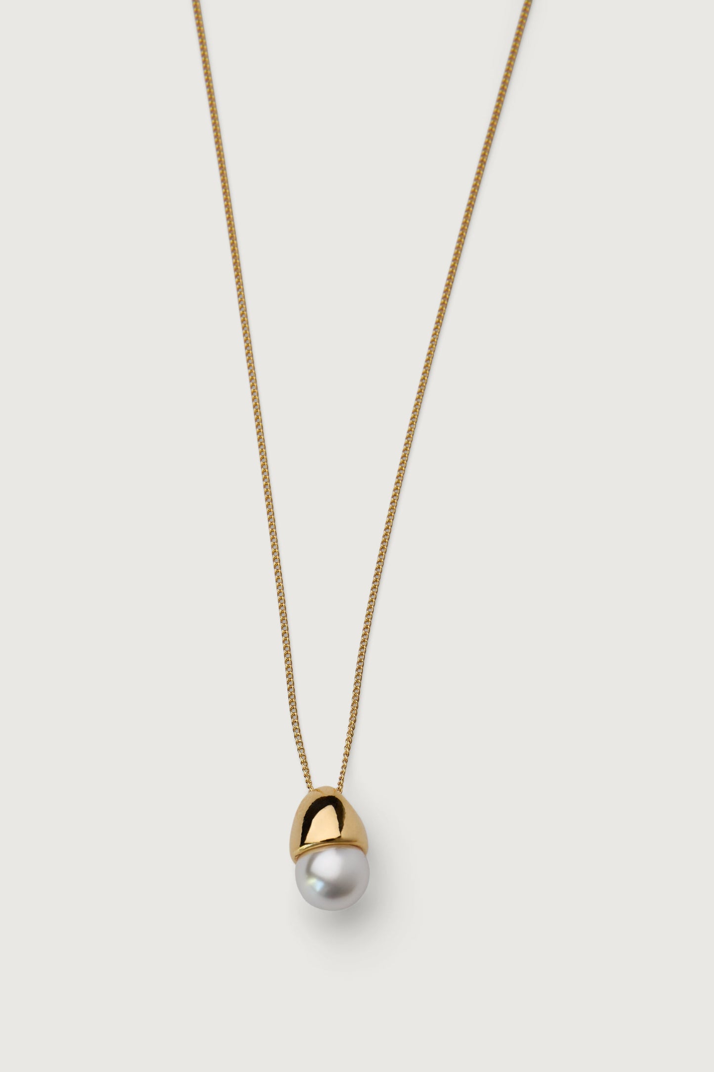 CONTRAST PENDANT NECKLACE