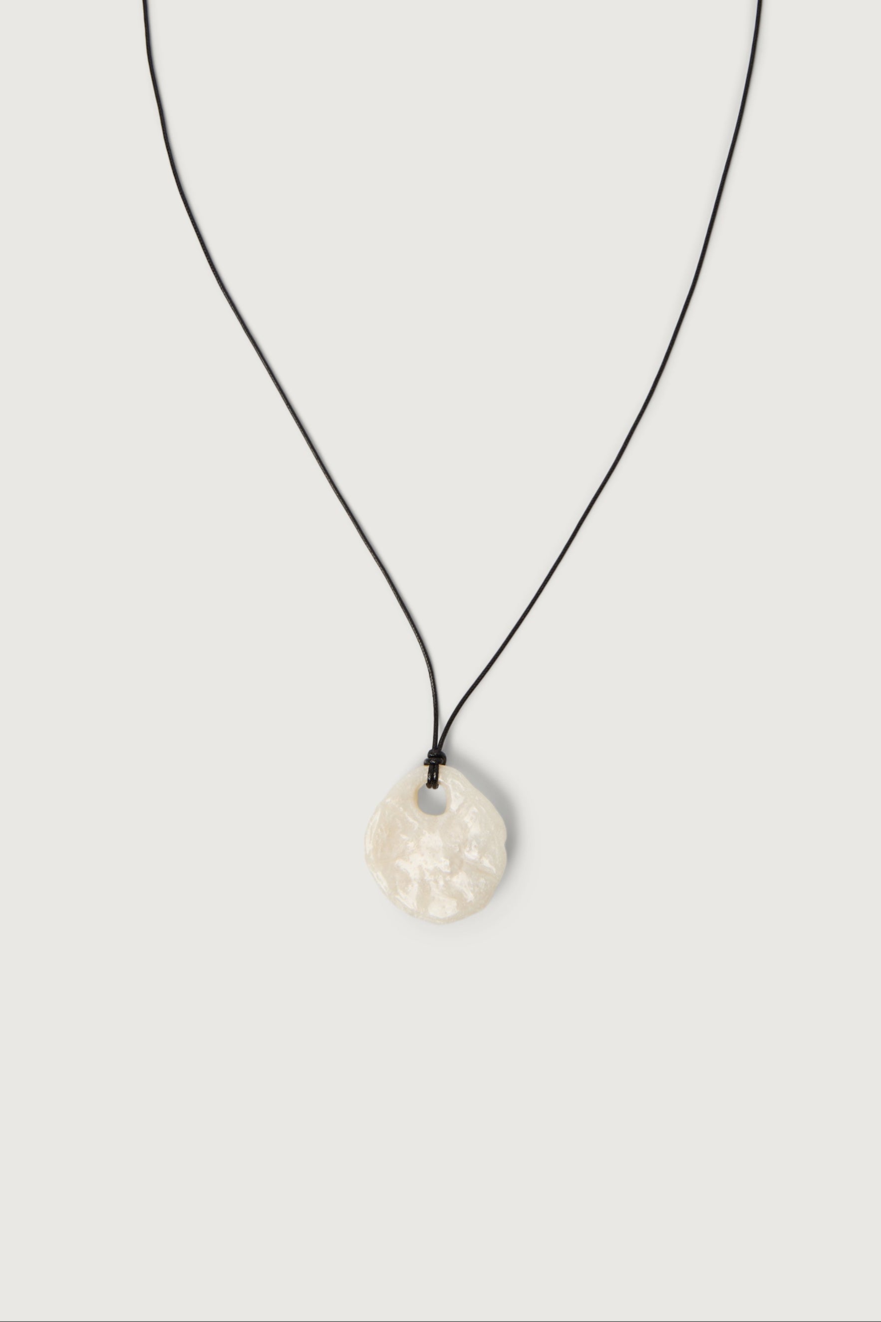 TEXTURED STONE PENDANT NECKLACE