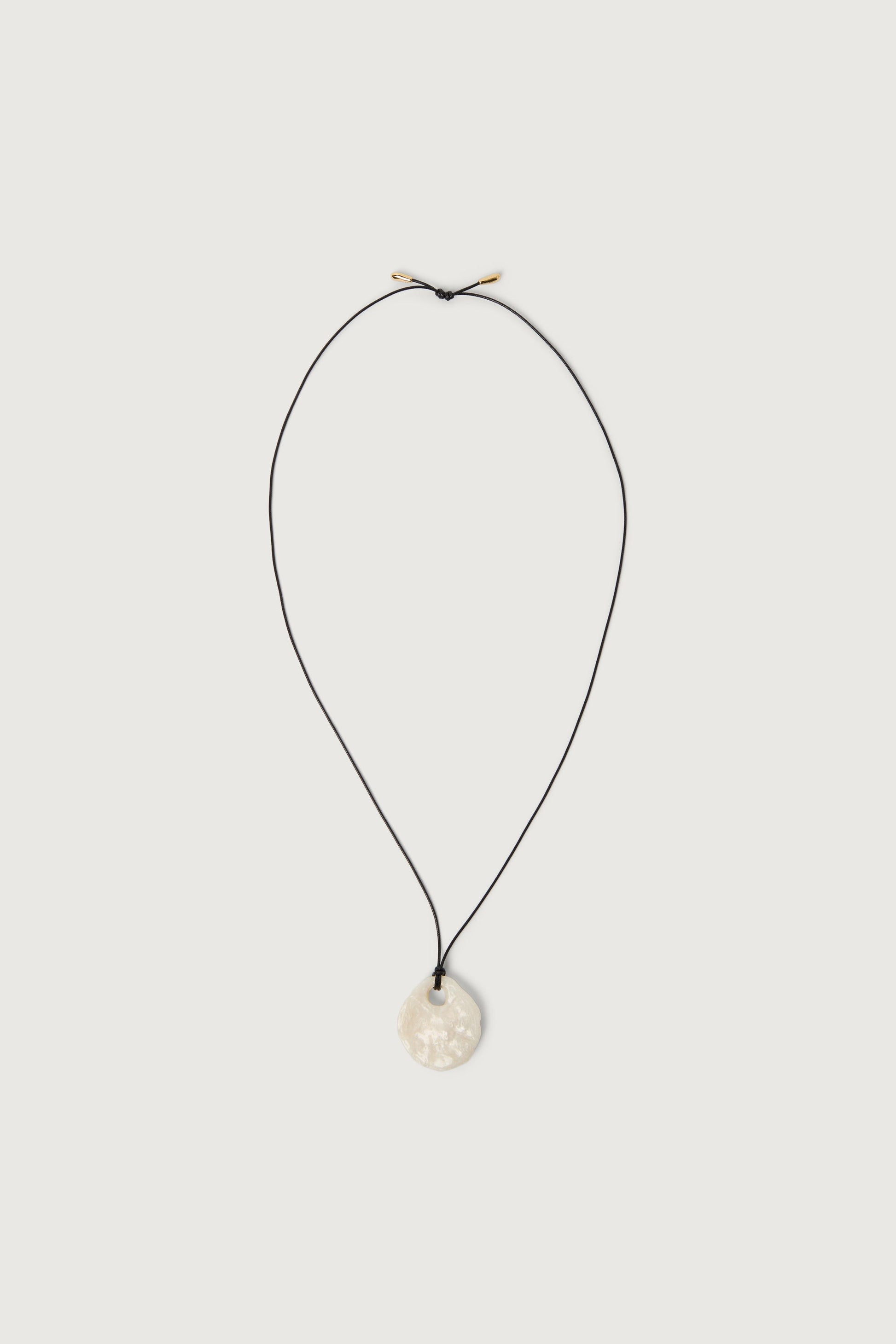 TEXTURED STONE PENDANT NECKLACE