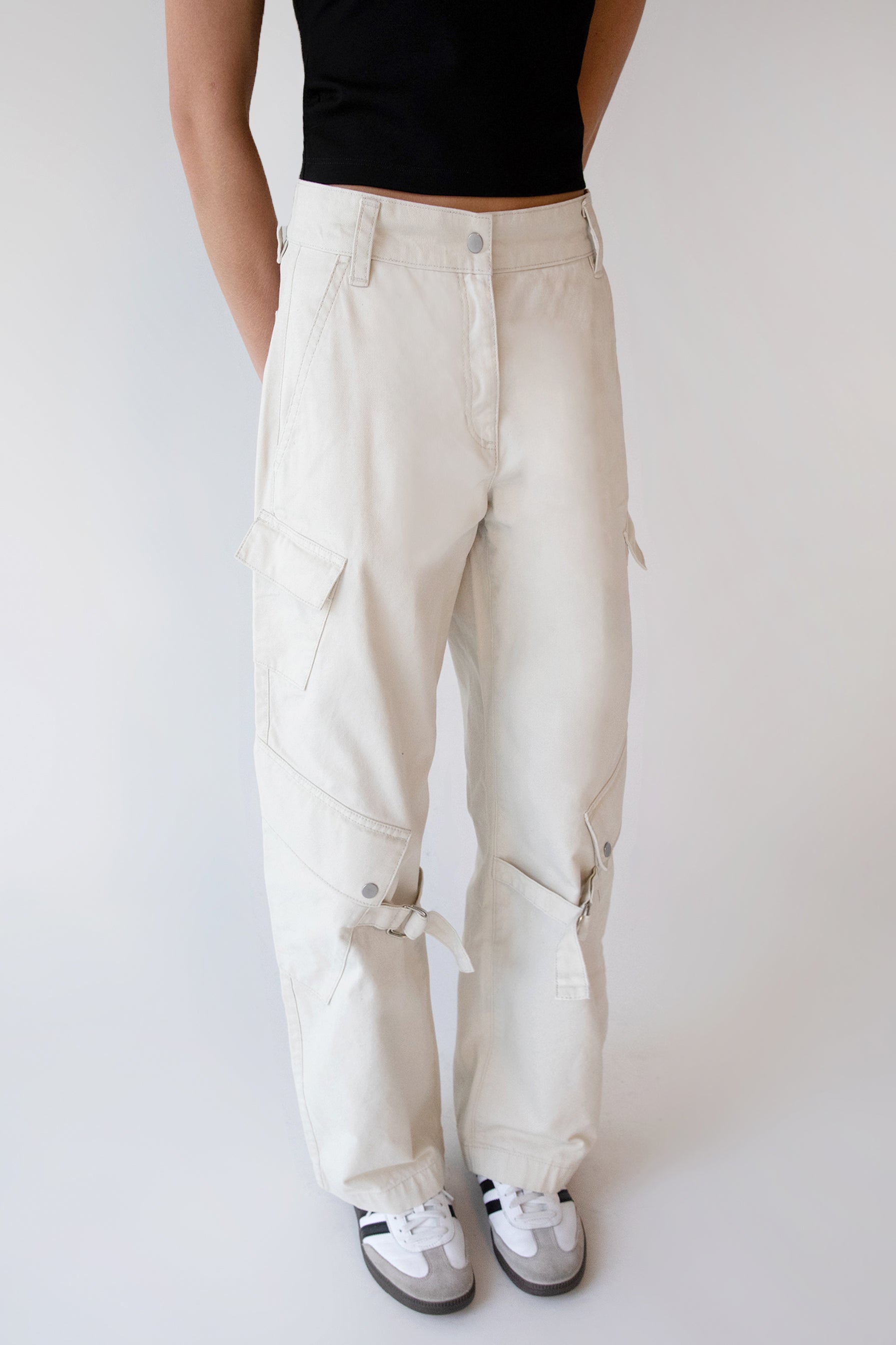 CARGO PANT WITH POCKET DETAILS