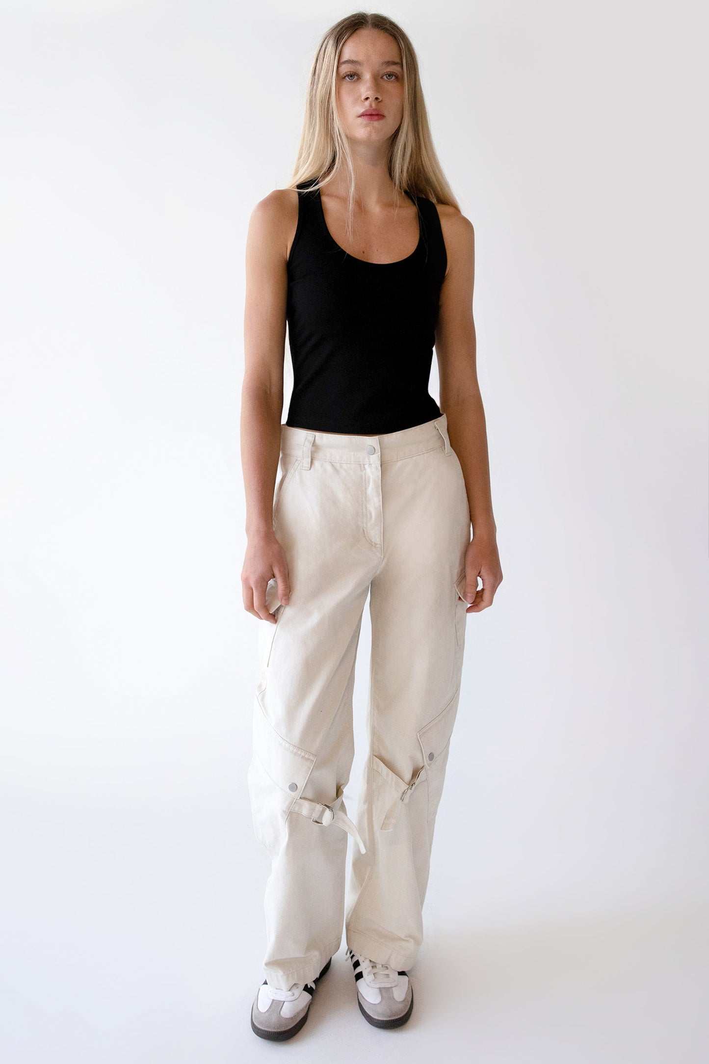 CARGO PANT WITH POCKET DETAILS