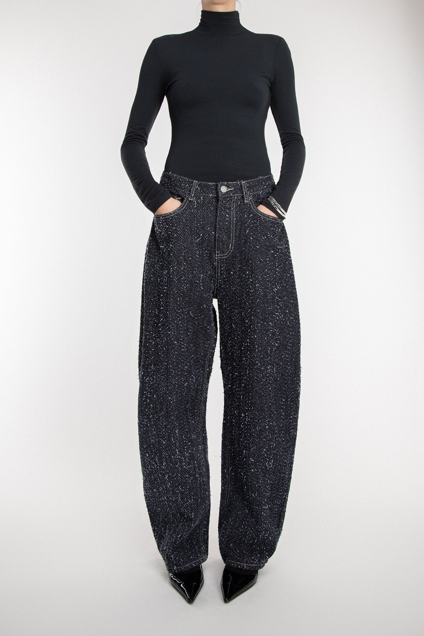 BOUCLE TEXTURED BARREL JEAN