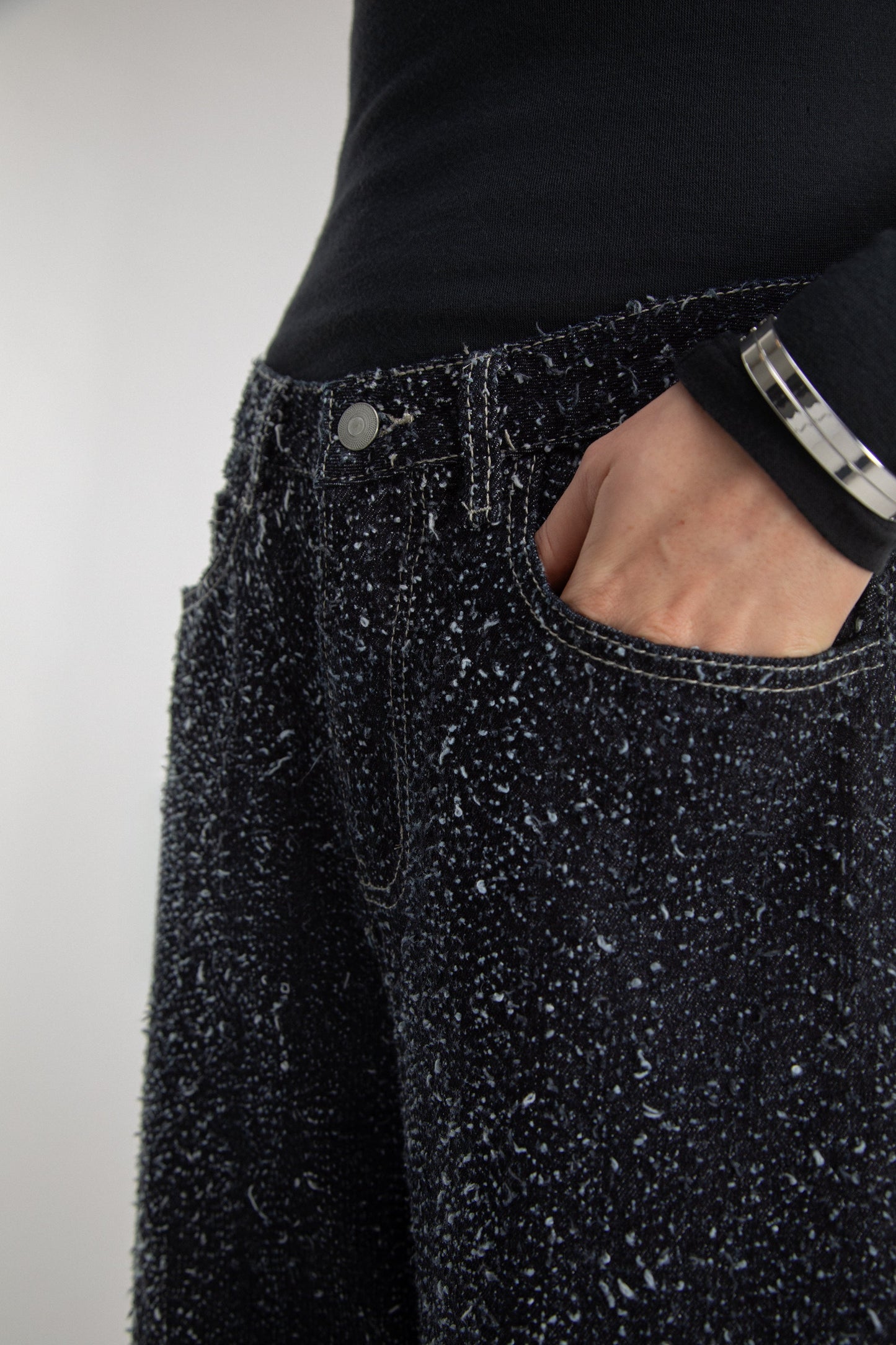 BOUCLE TEXTURED BARREL JEAN