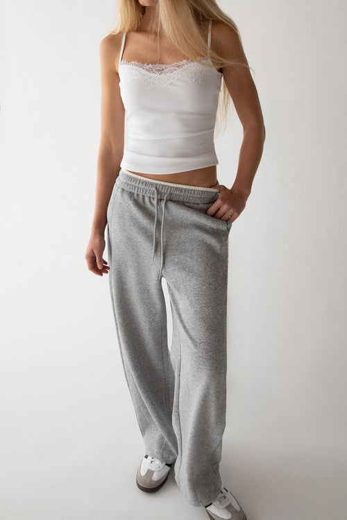 HIGH-RISE STRAIGHT LEG SWEATPANT