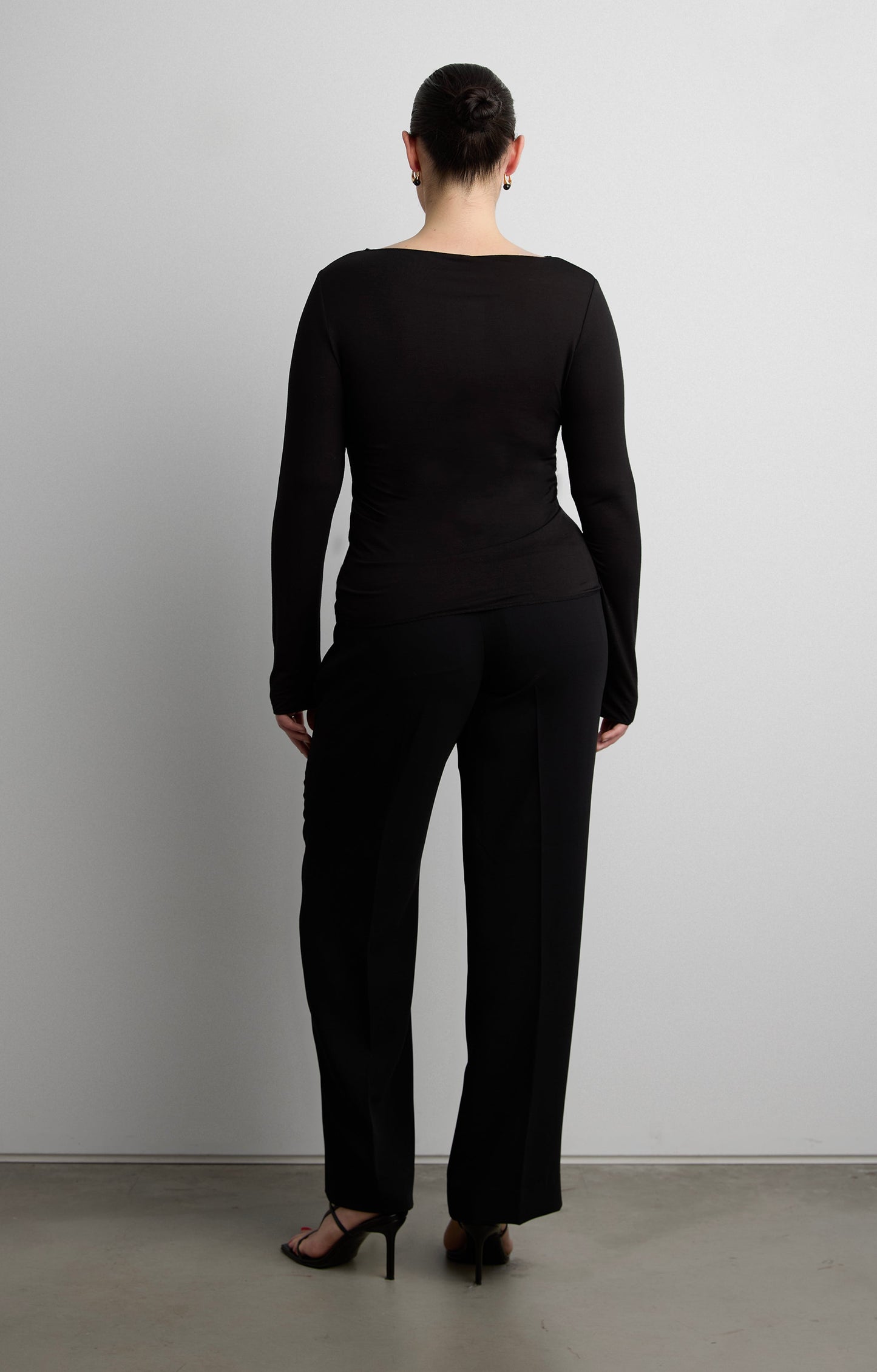 CREPE WIDE LEG TAILORED TROUSER