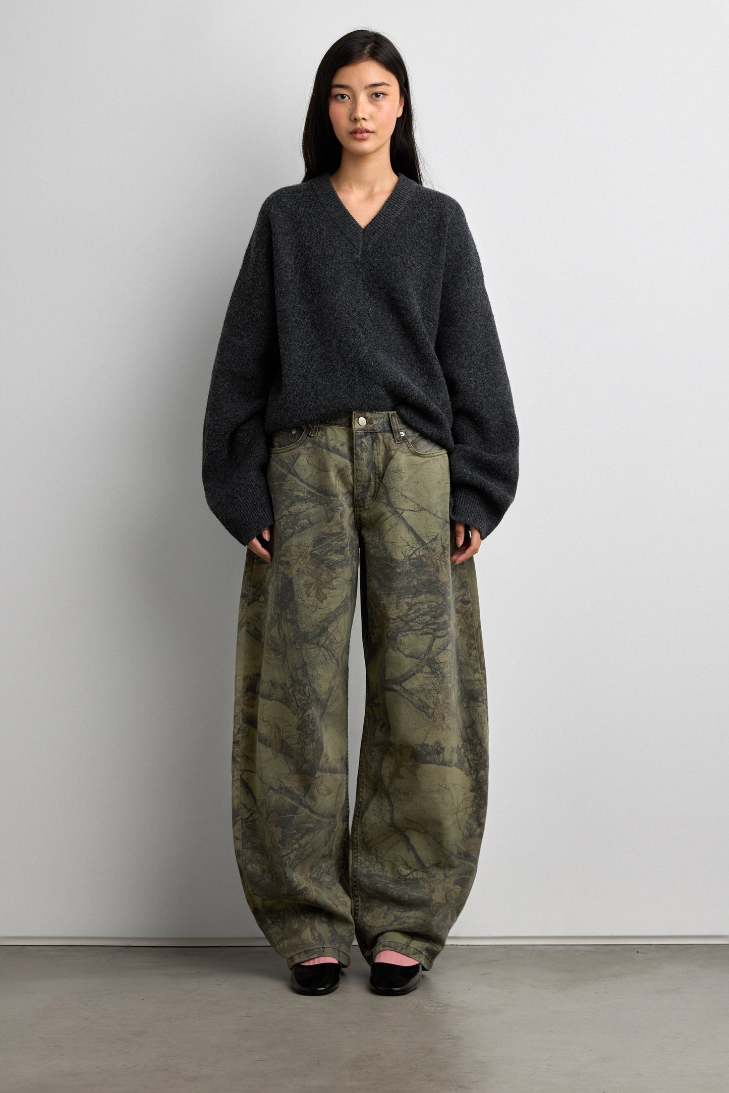 CAMO PRINT BARREL LEG PANT