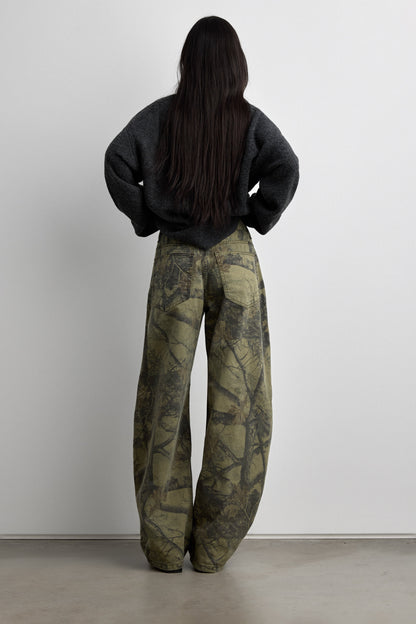 CAMO PRINT BARREL LEG PANT