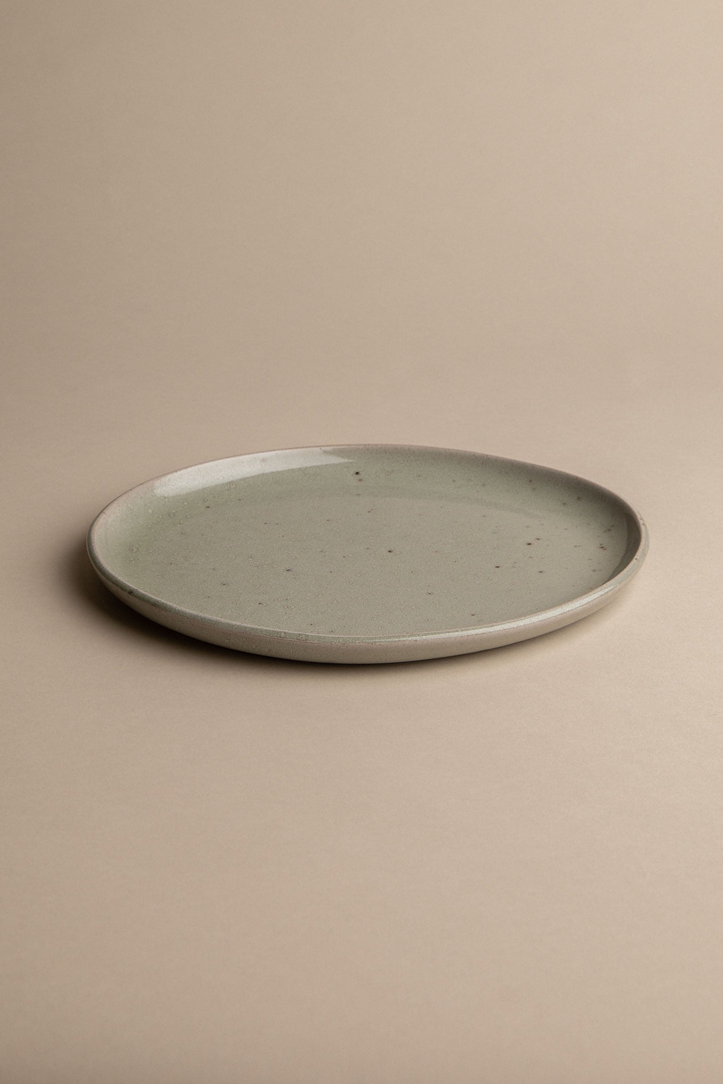 ASHEN DINNER PLATE