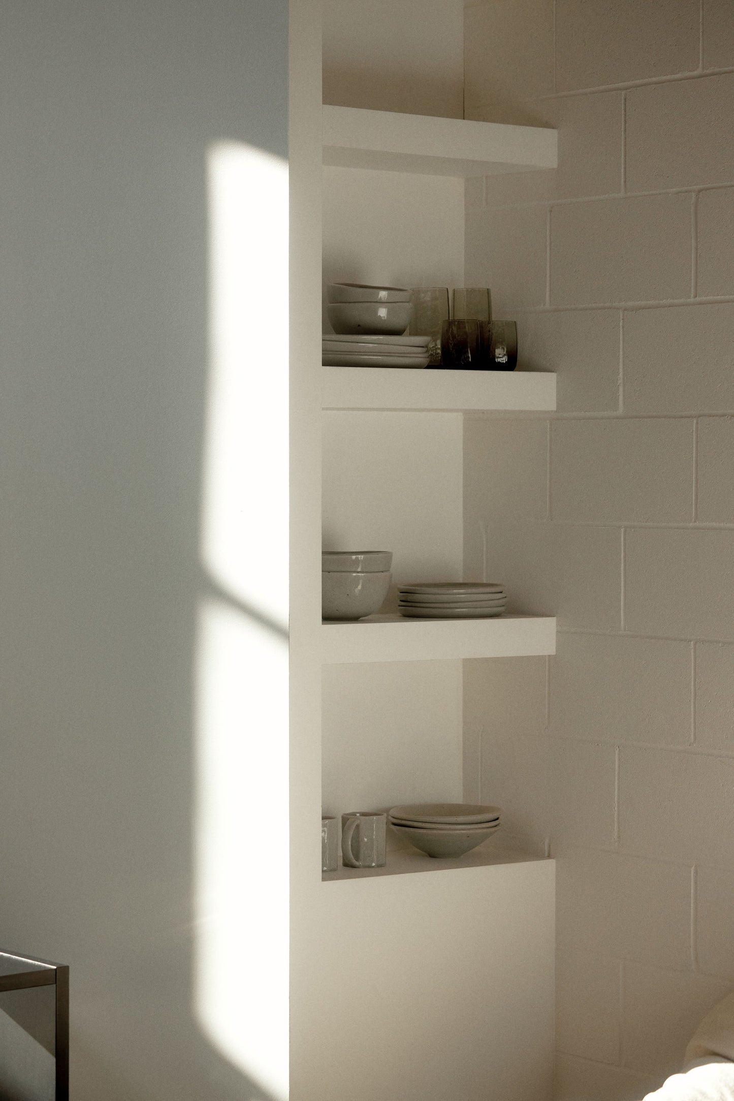 ASHEN DINNER PLATE