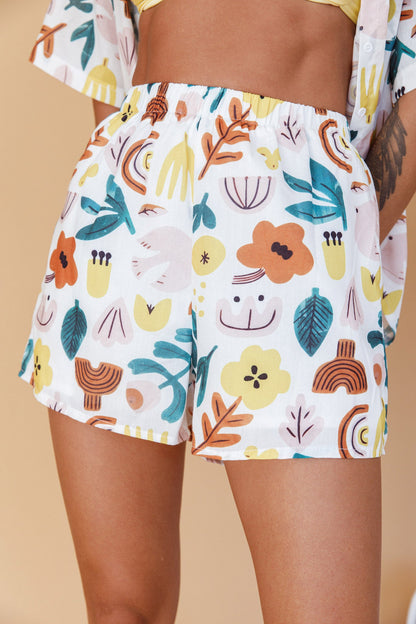 Just A Hunch Shorts Printed White