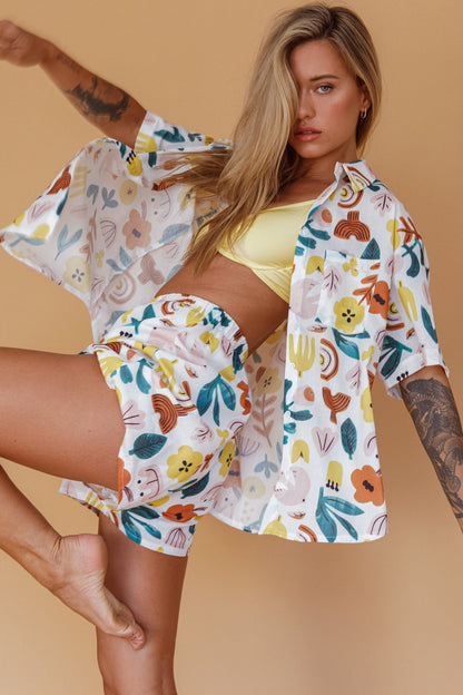 Just A Hunch Shorts Printed White