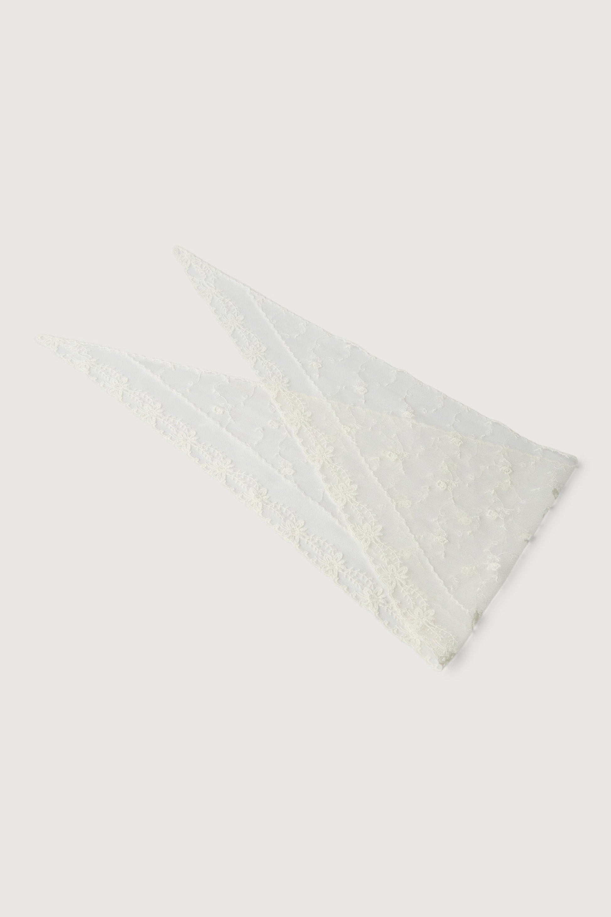FLORAL LACE SCARF