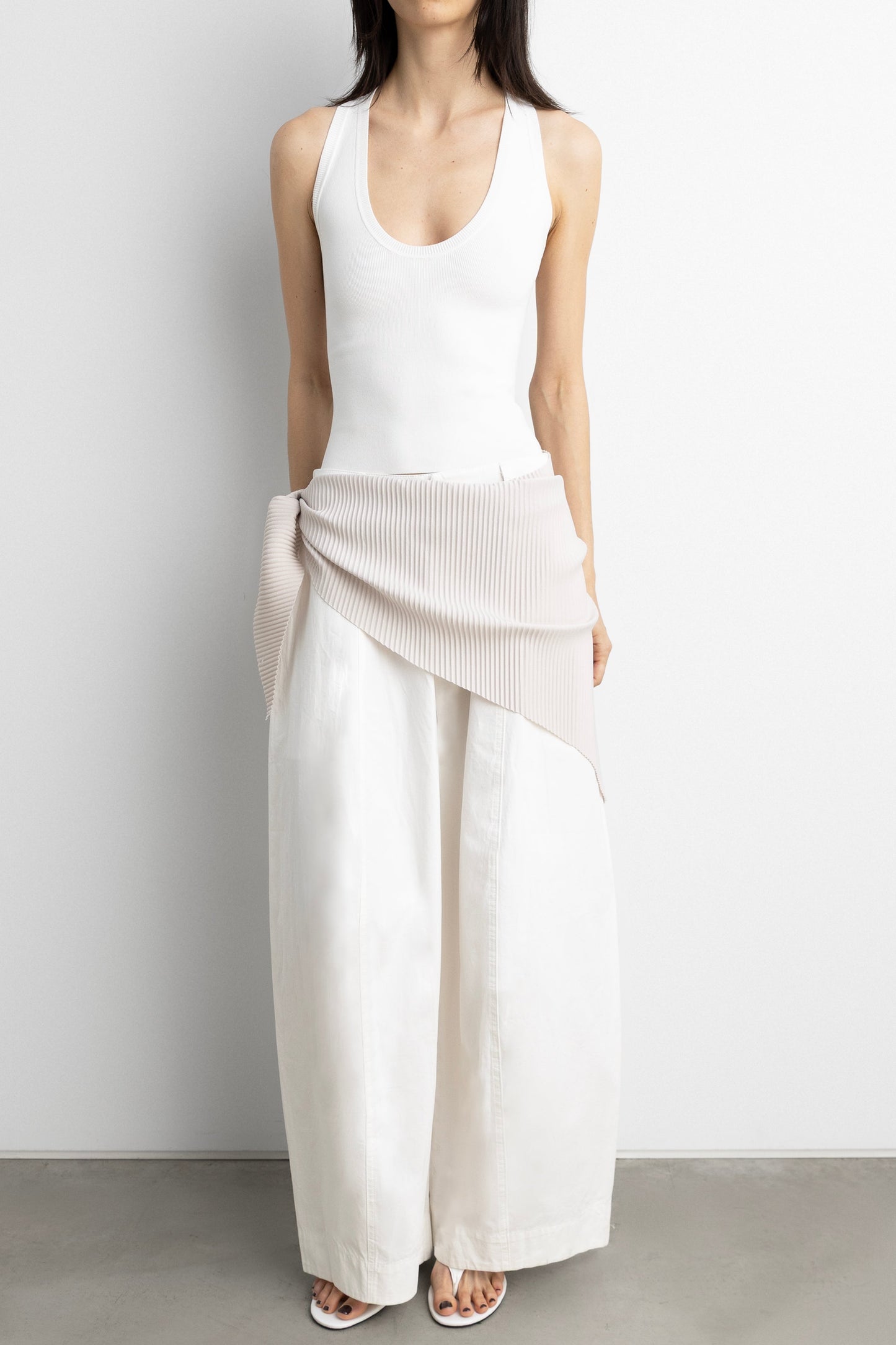 PLEATED KNIT SCARF