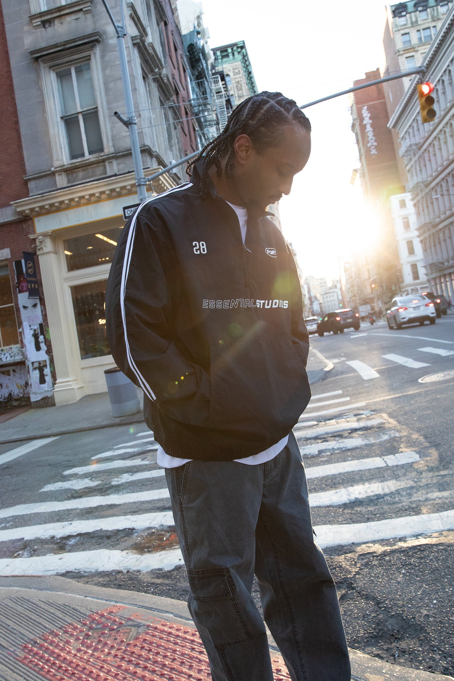 NYLON GRAPHIC PRINT QUARTER-ZIP PULLOVER
