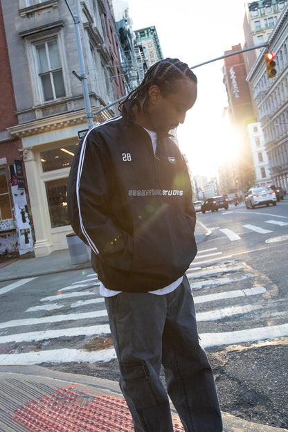 NYLON GRAPHIC PRINT QUARTER-ZIP PULLOVER