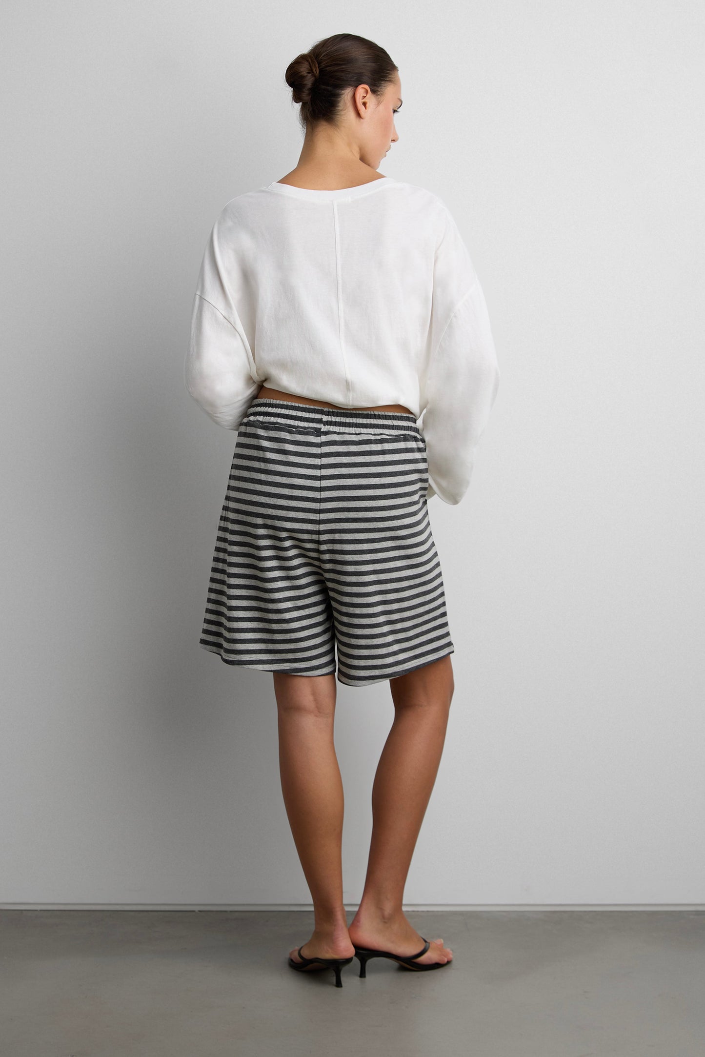 STRIPED SHORT