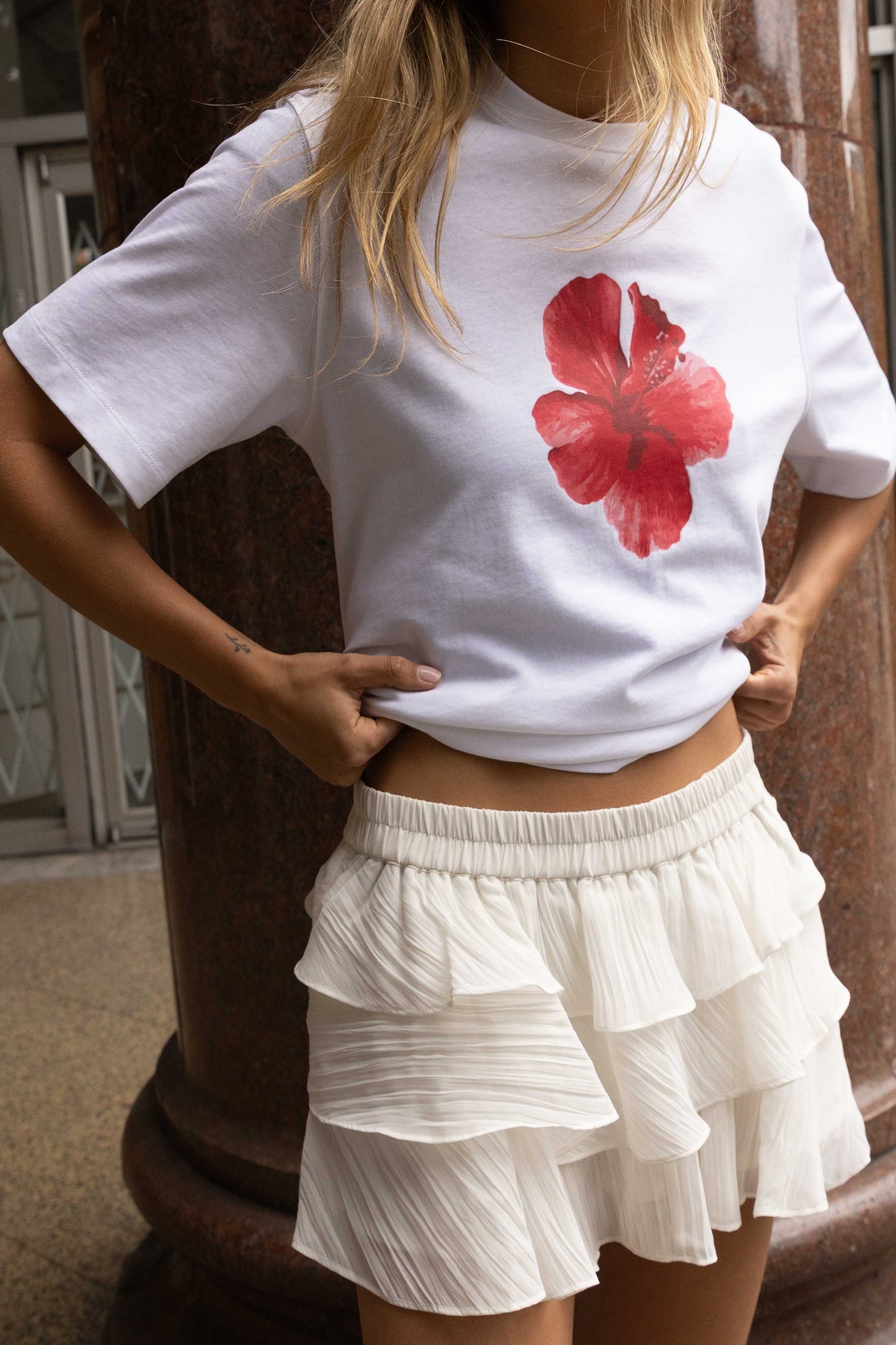 RUFFLED TIERED CHIFFON MINI SKORT