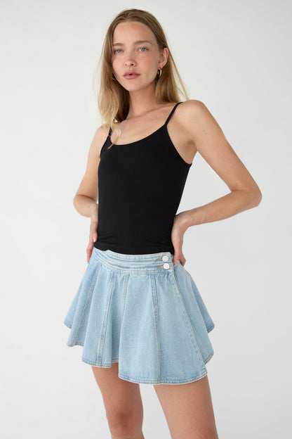 PLEATED DENIM MINI SKORT