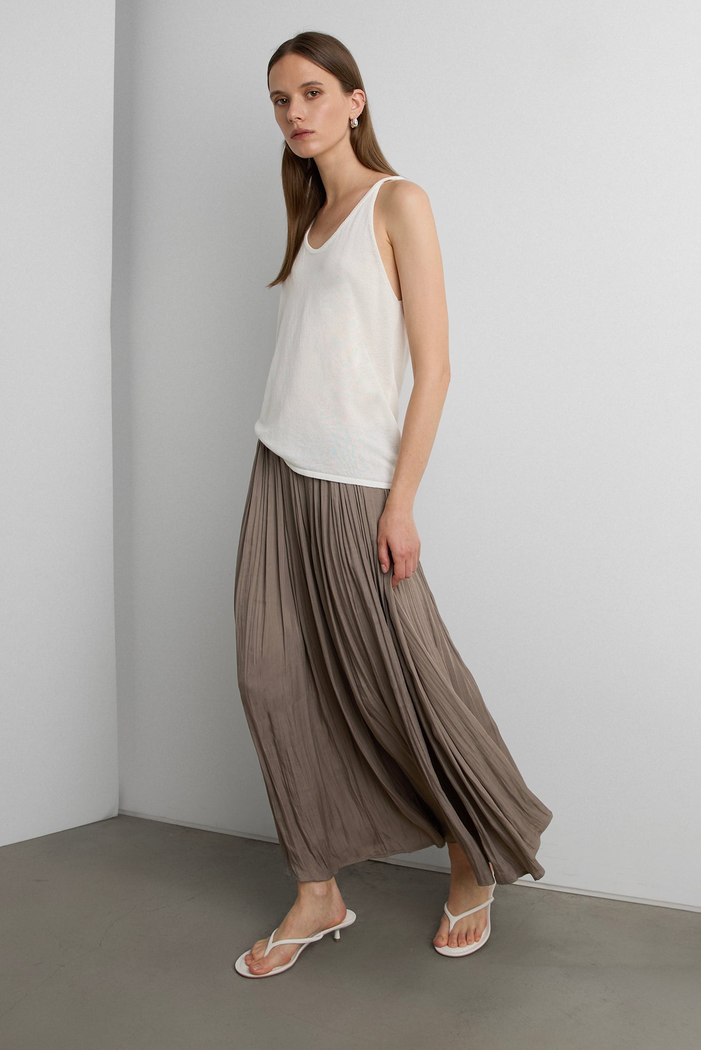 WRINKLE EFFECT MAXI SKIRT