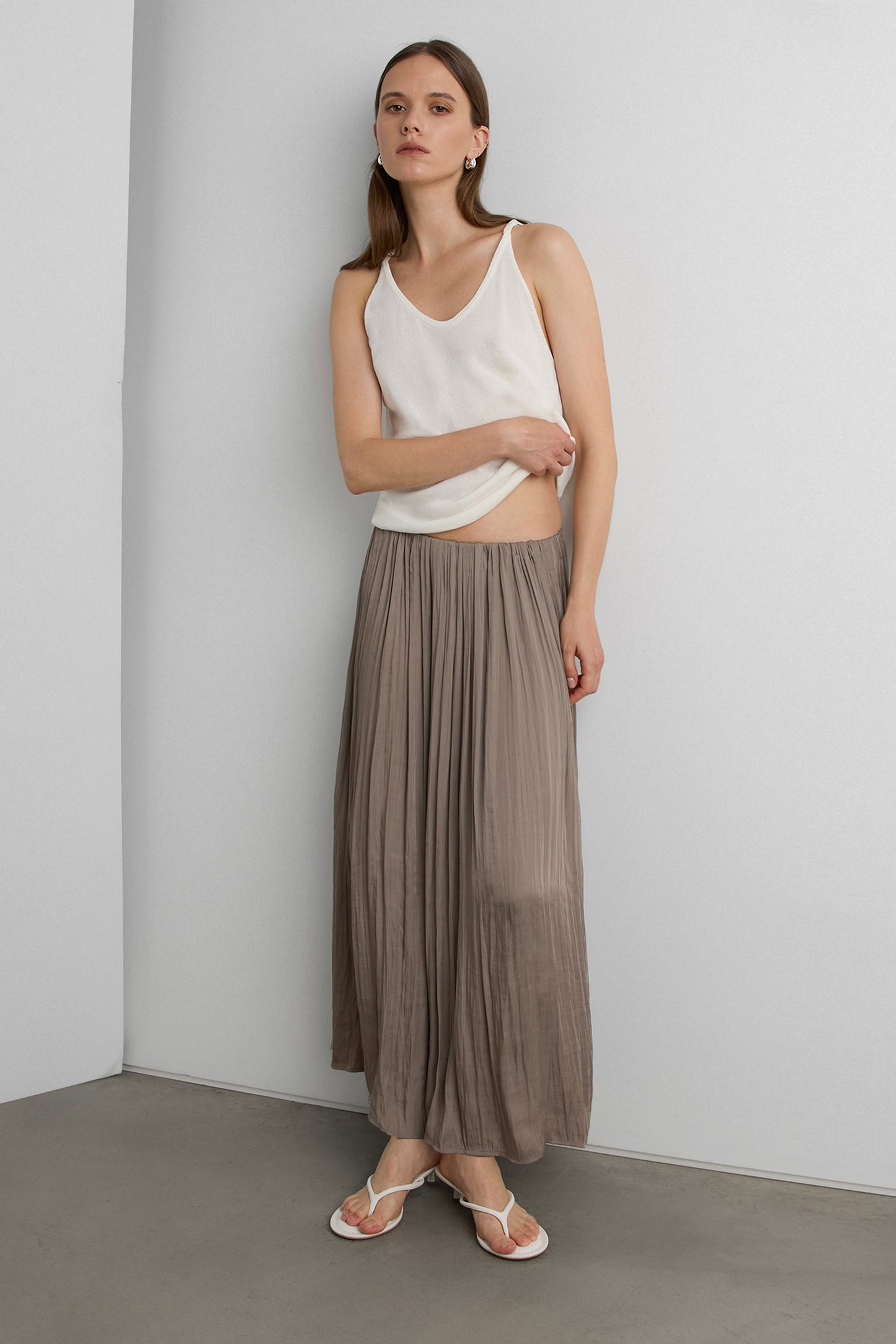 WRINKLE EFFECT MAXI SKIRT
