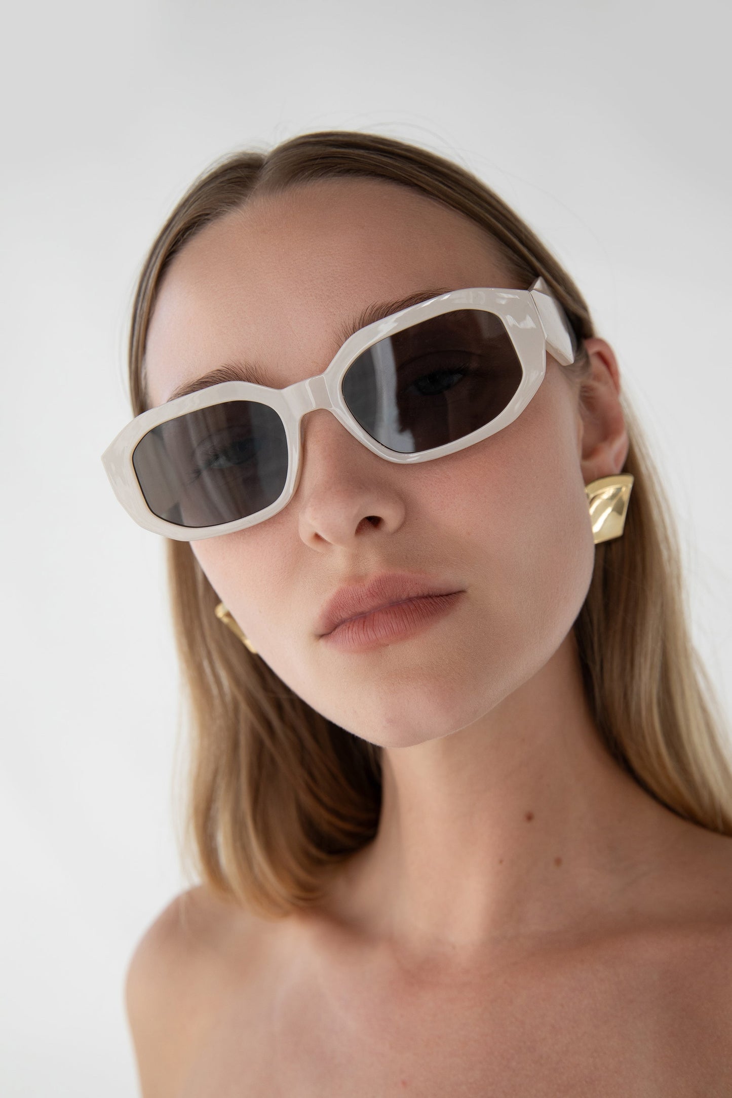 ANGULAR FRAME SUNGLASSES