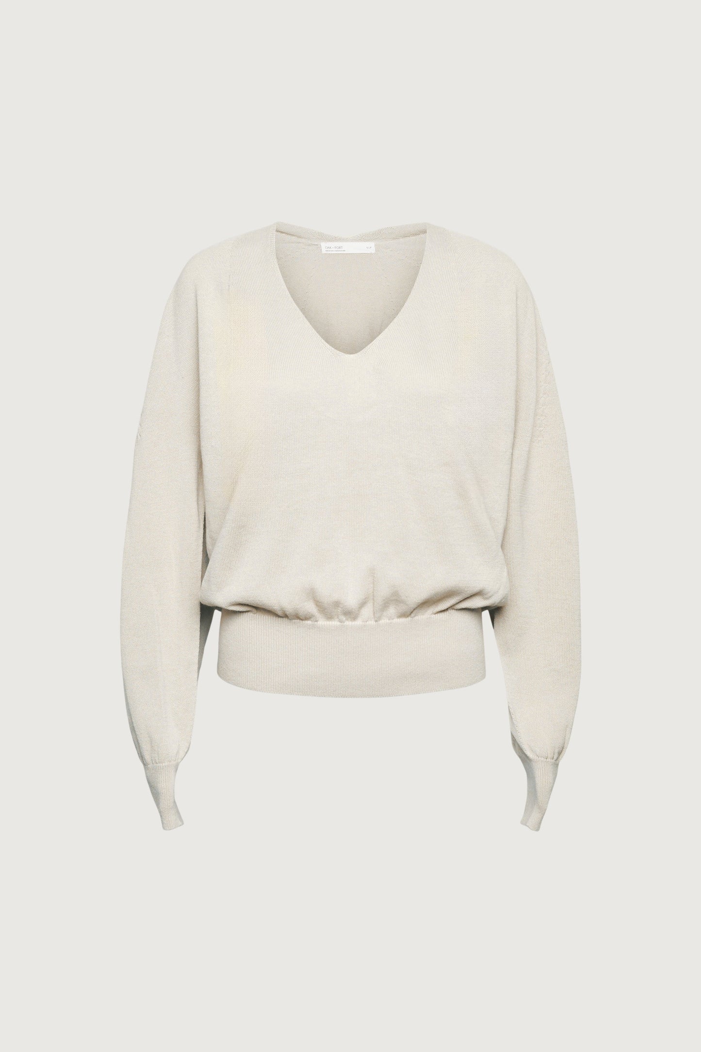 3D KNIT V-NECK SWEATER