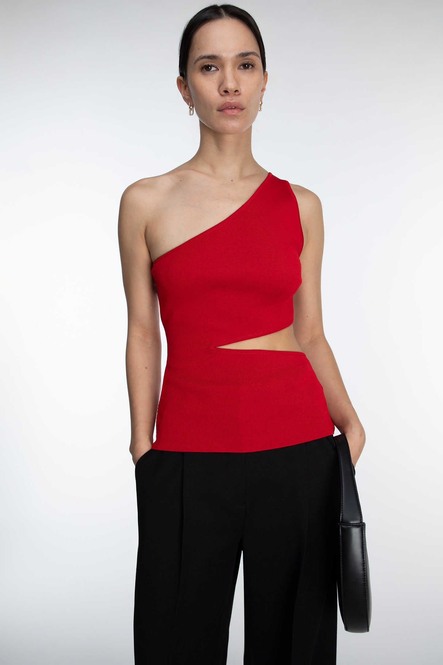 ONE SHOULDER KNIT TANK WITH CUTOUT