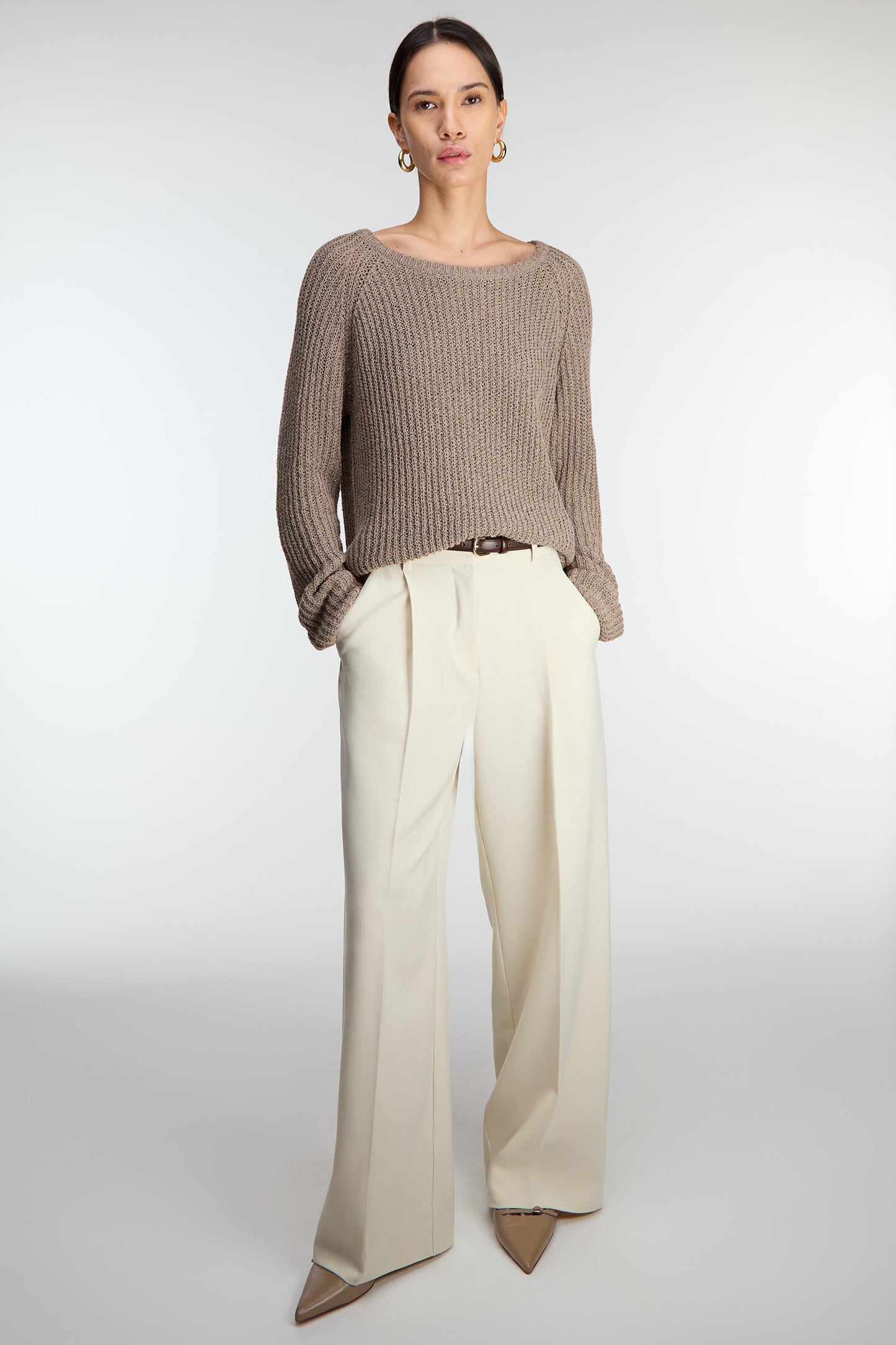 LOOSE KNIT SWEATER