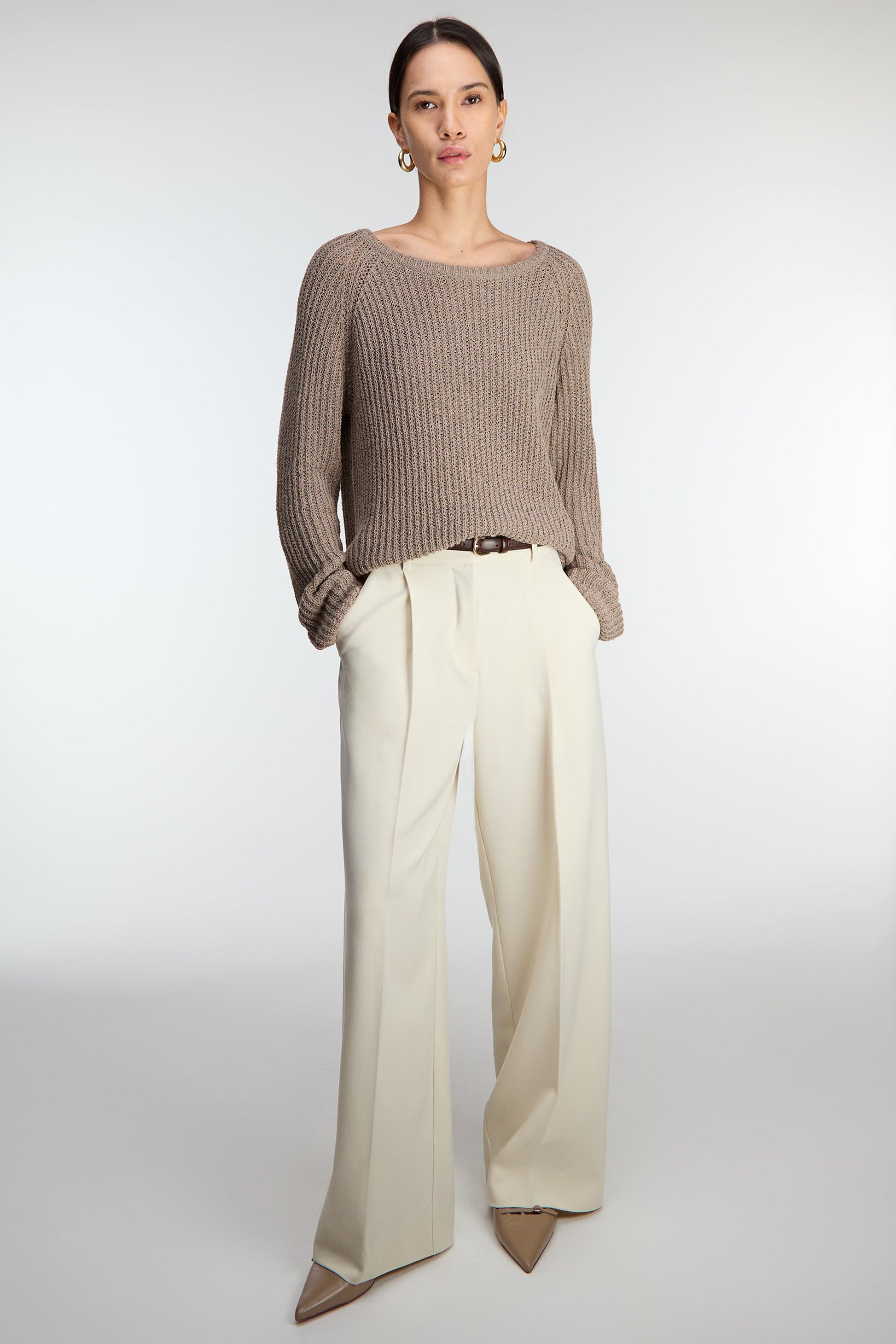LOOSE KNIT SWEATER