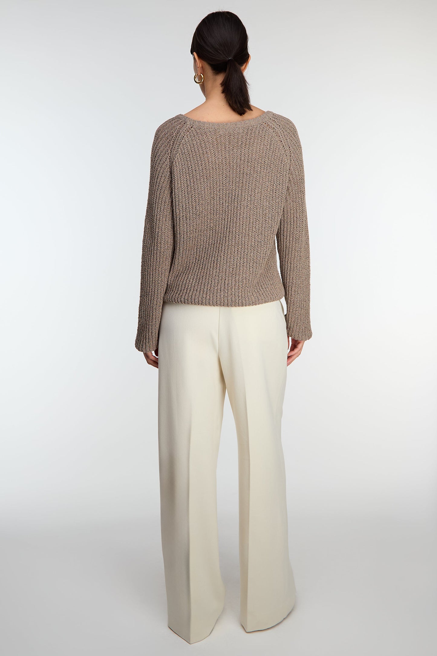 LOOSE KNIT SWEATER