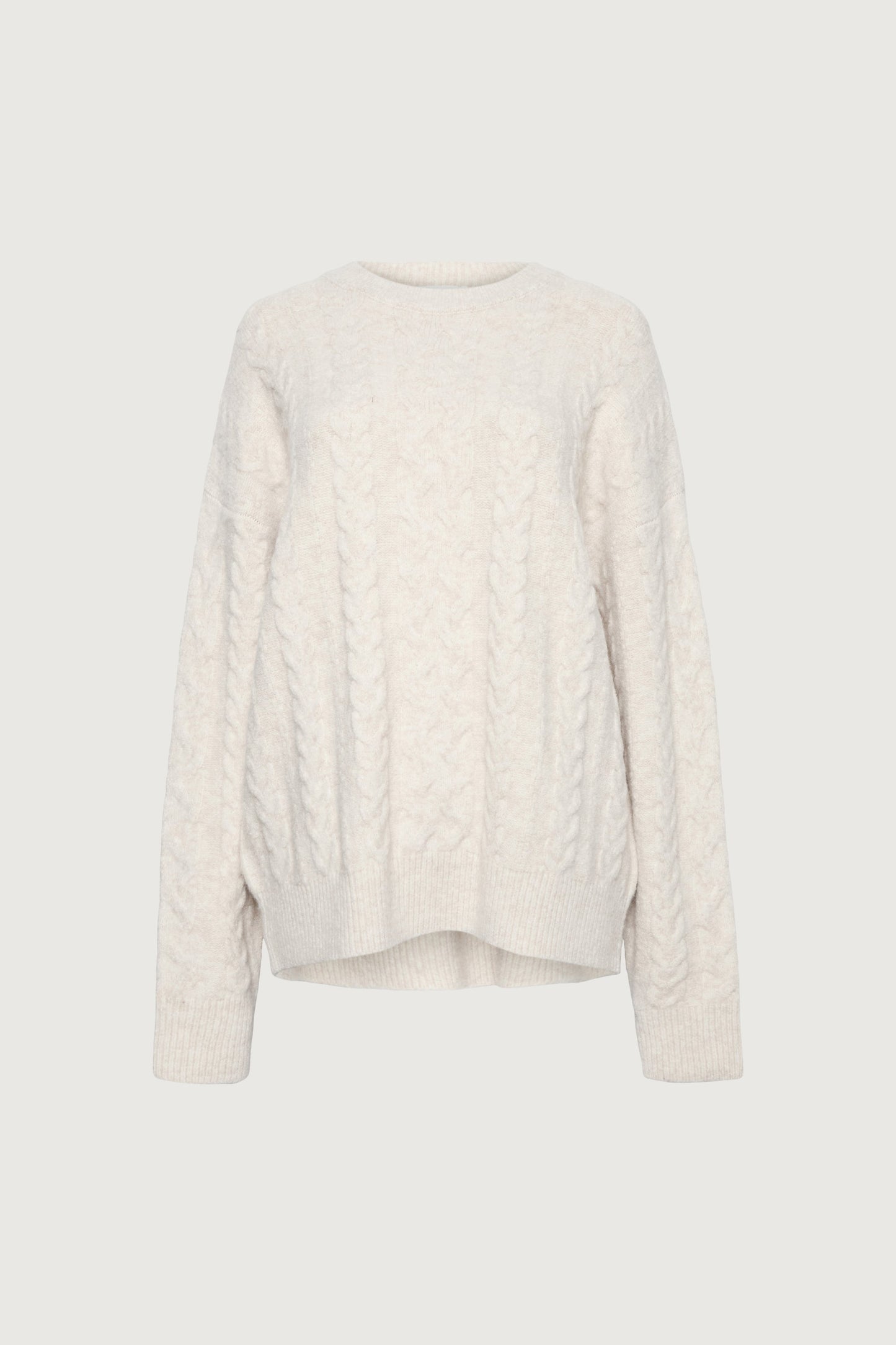 OVERSIZED CABLE KNIT SWEATER