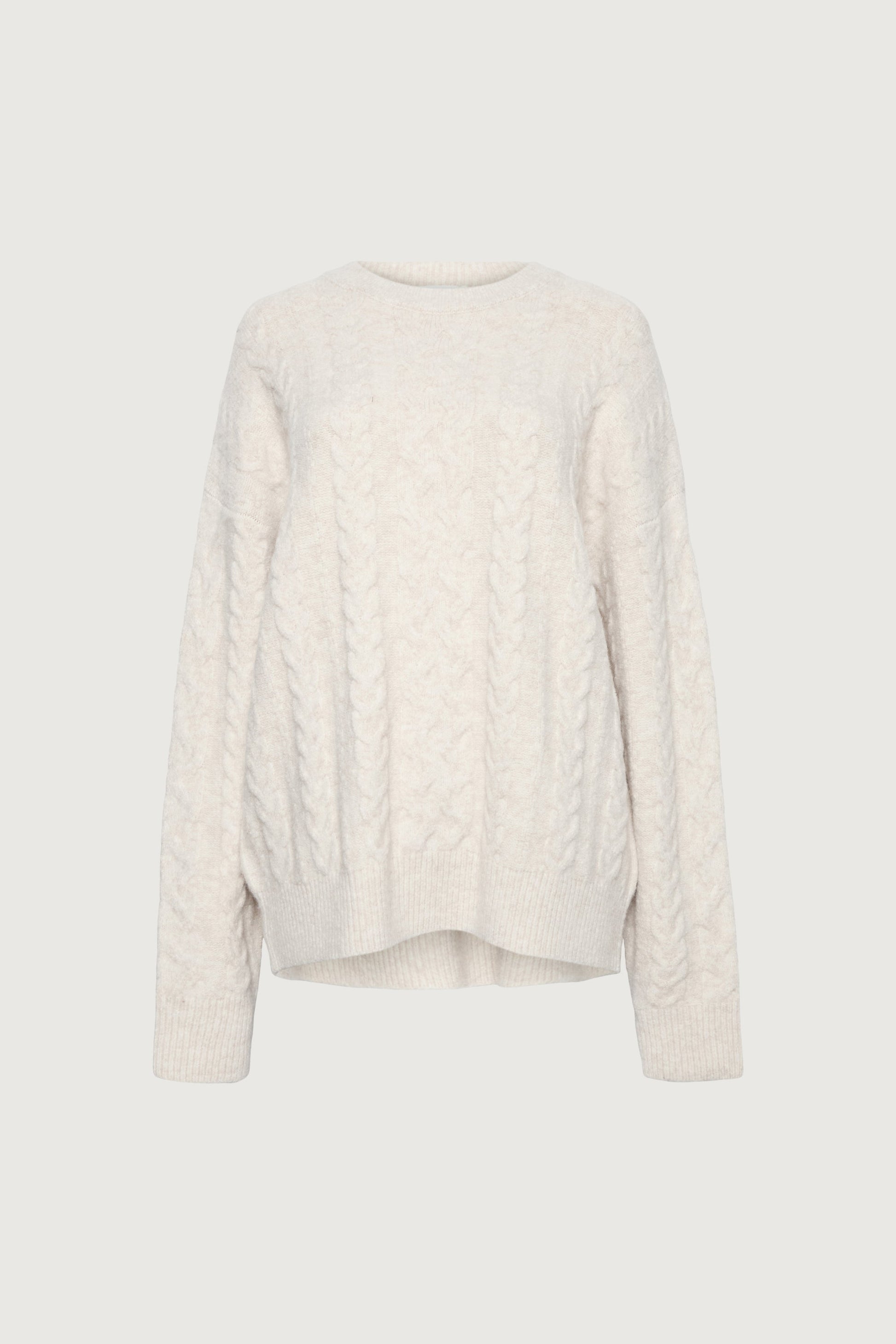 OVERSIZED CABLE KNIT SWEATER