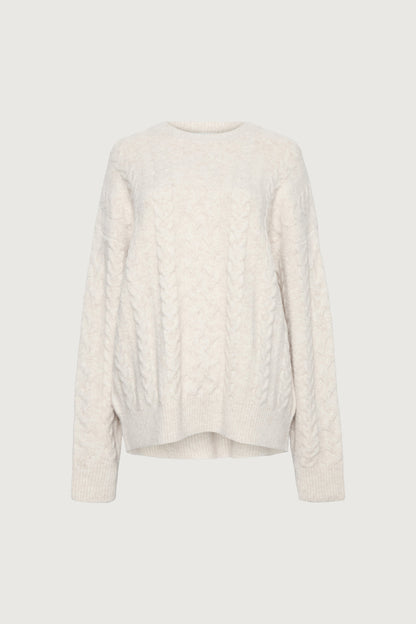 OVERSIZED CABLE KNIT SWEATER