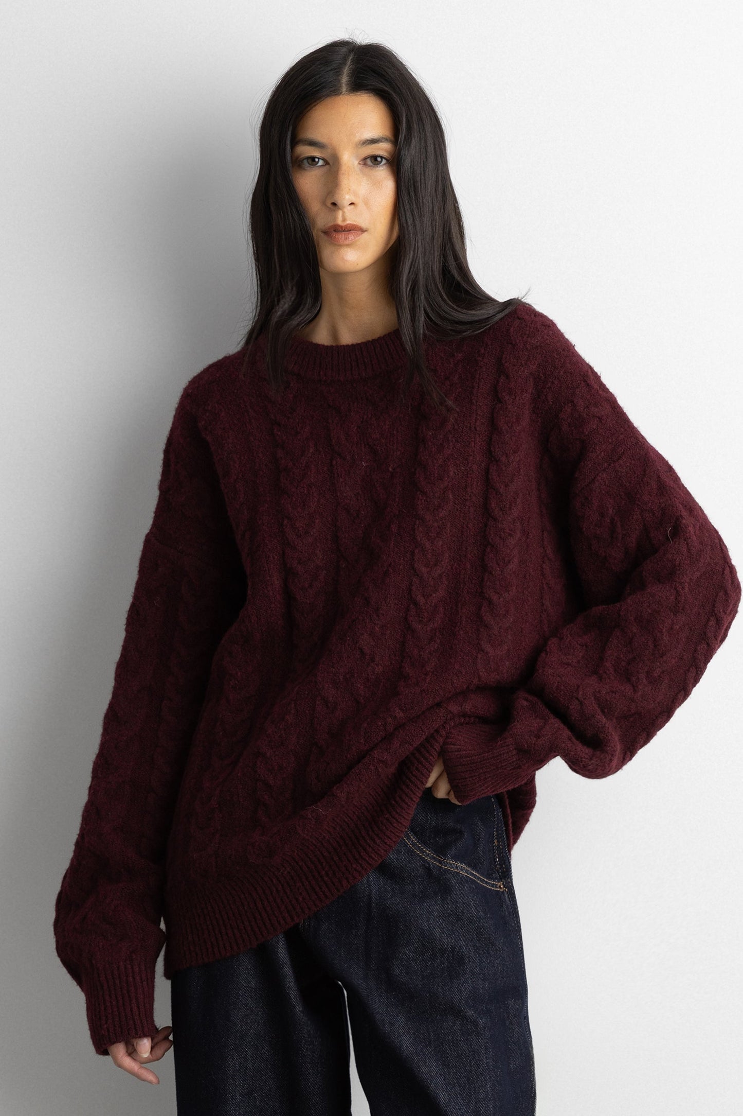 OVERSIZED CABLE KNIT SWEATER