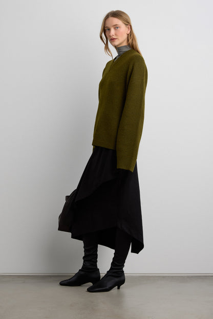 V-NECK SWEATER
