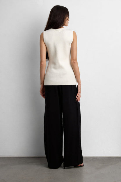 KNIT CINCHED WAIST BUTTON UP TOP