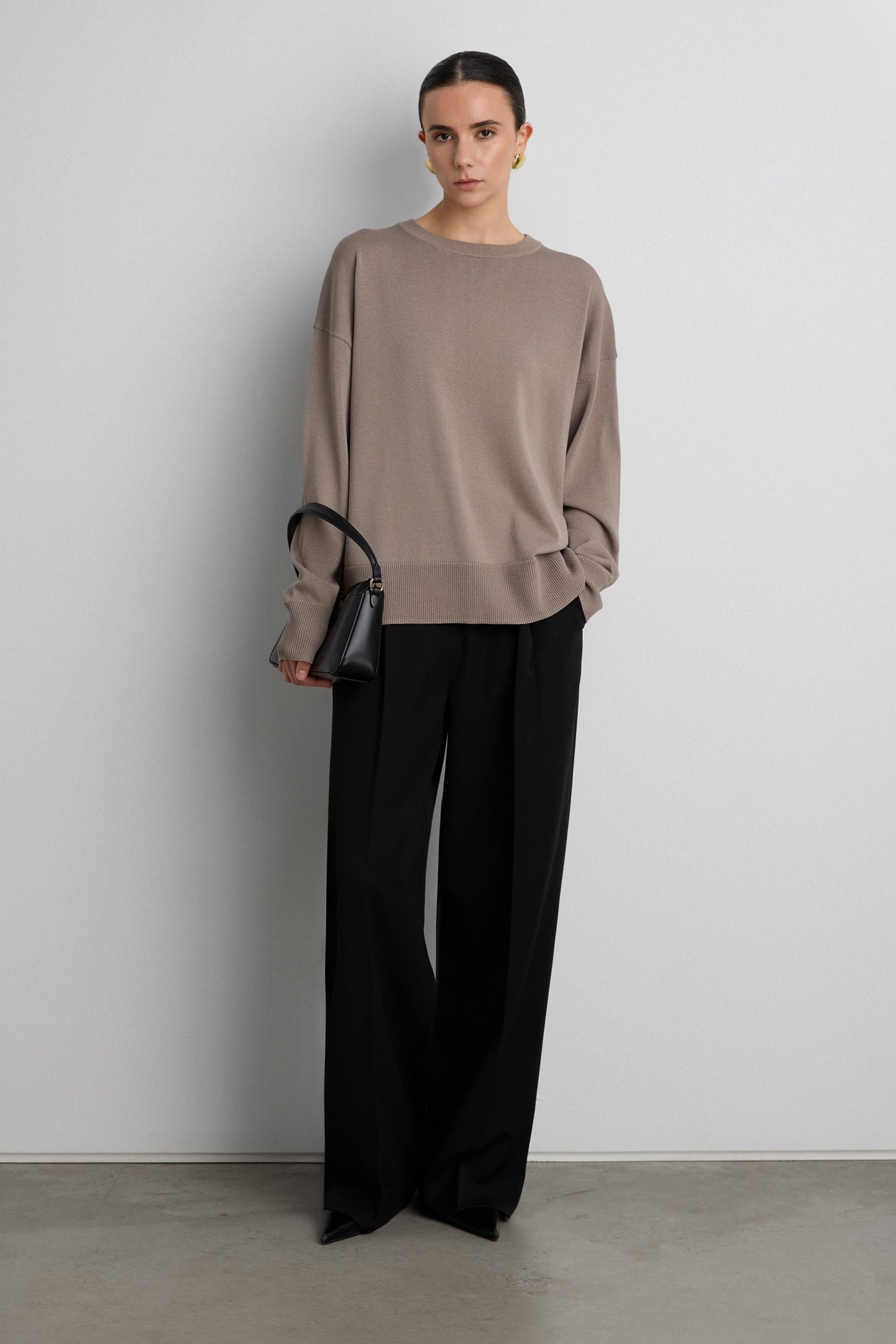 LIGHTWEIGHT CREWNECK SWEATER