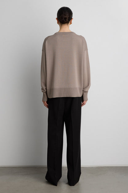 LIGHTWEIGHT CREWNECK SWEATER