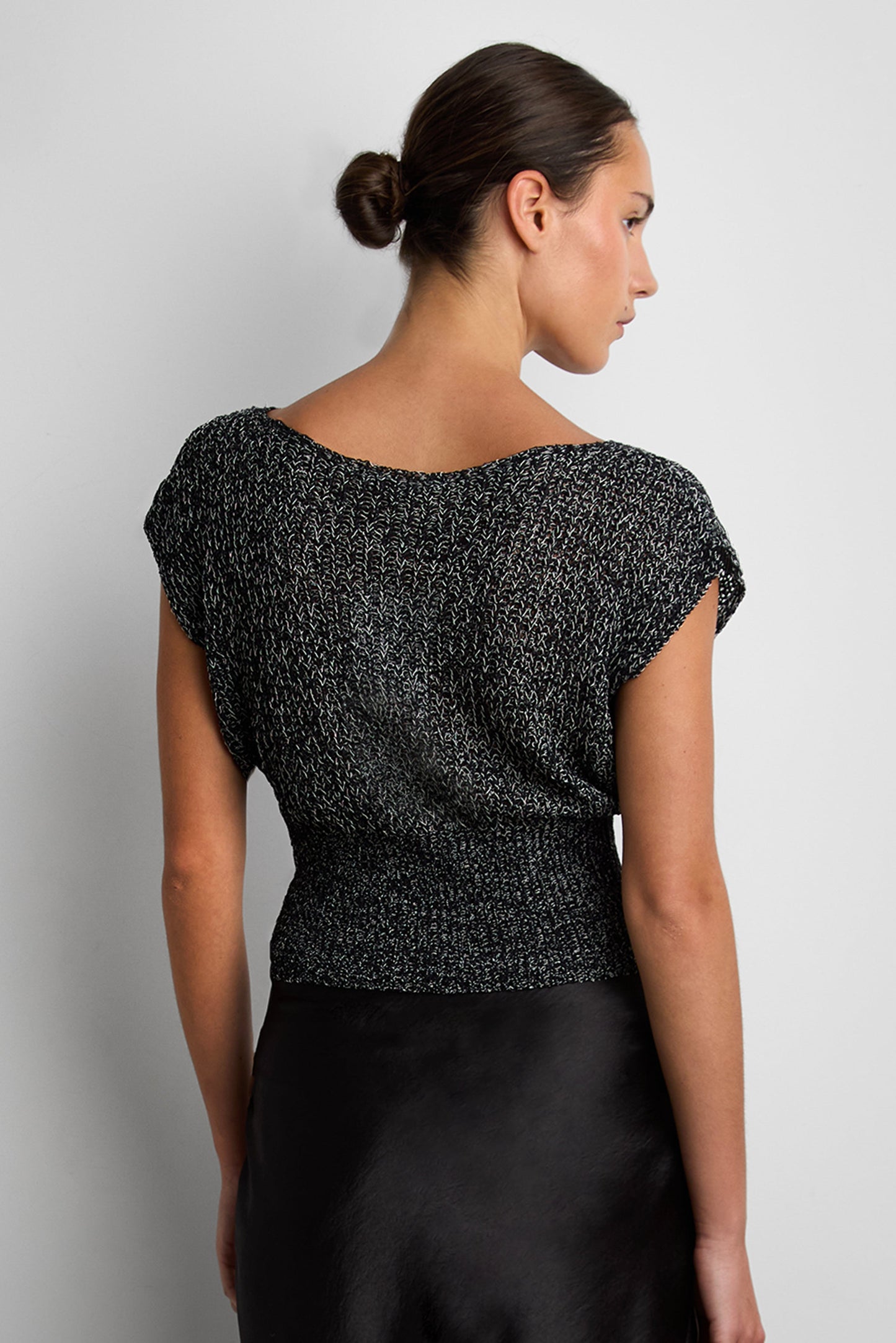 ASYMMETRICAL OFF-SHOULDER KNIT TOP