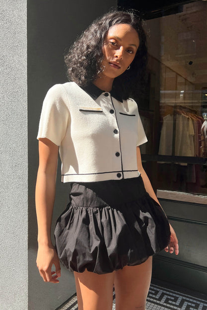 CROPPED KNIT CONTRAST TRIM TOP