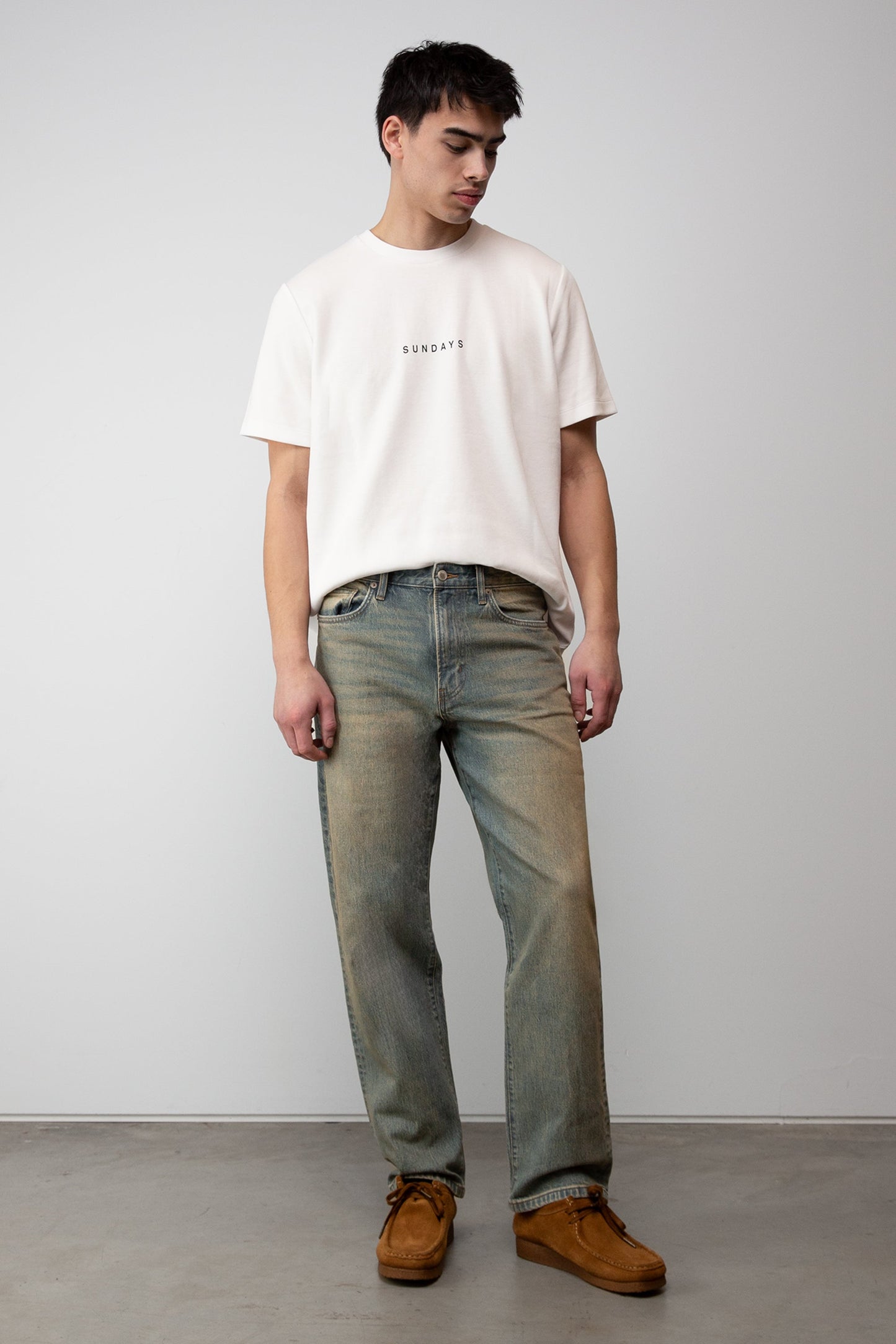 SUNDAY HEAVYWEIGHT CREWNECK T-SHIRT