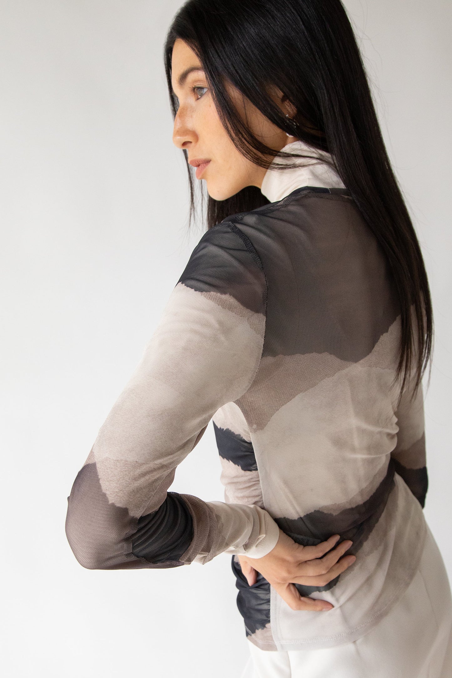 MESH LONG SLEEVE TOP