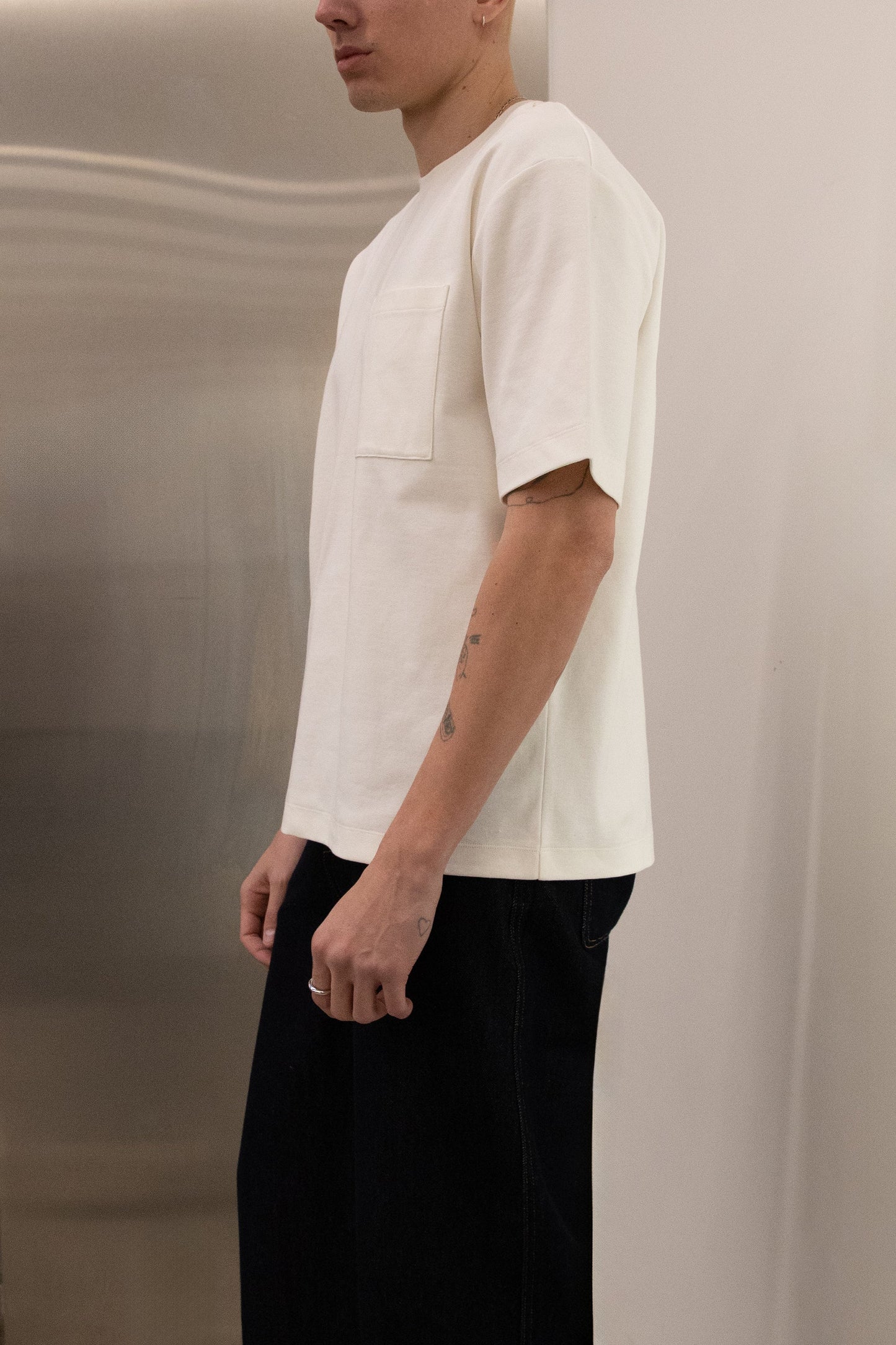 HEAVY COTTON FRONT POCKET T-SHIRT